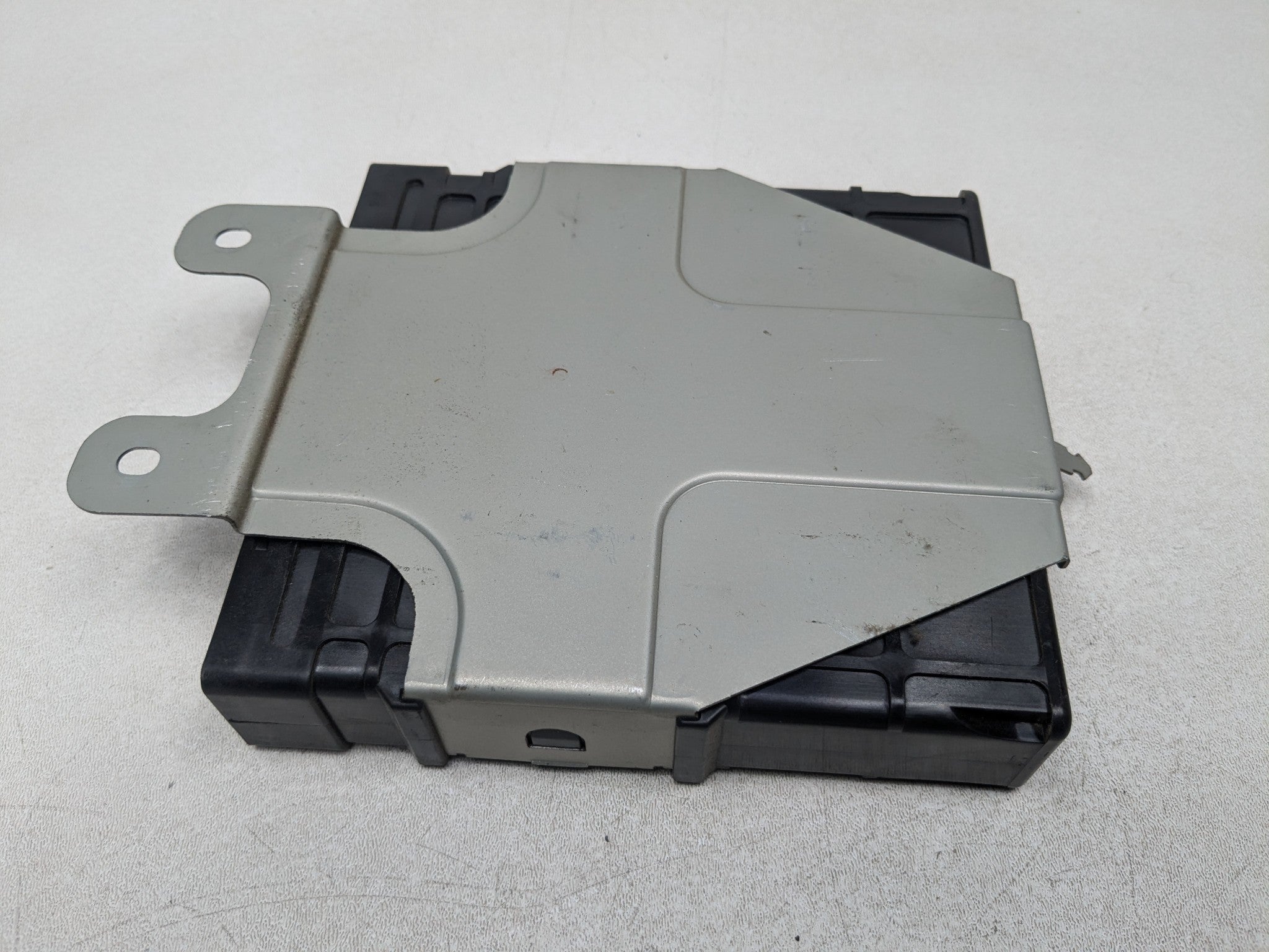 00 – 04 MITSUBISHI MONTERO SPORT OEM ENGINE BRAIN BOX ELECTRONIC CONTROL MODULE