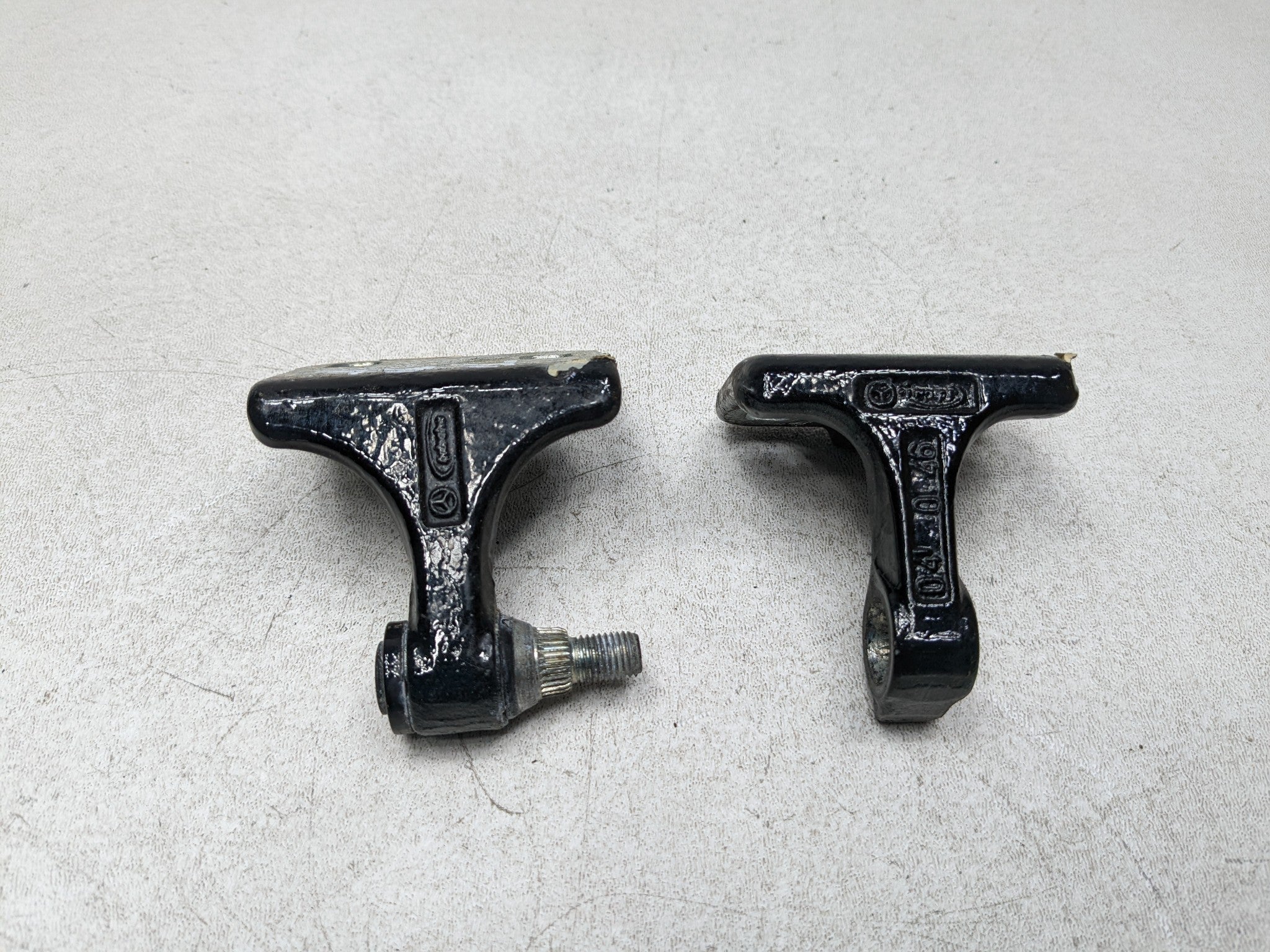 97 - 05 MERCEDES-BENZ S500 OEM DOOR HINGE SET UPPER AND LOWER REAR RIGHT SIDE