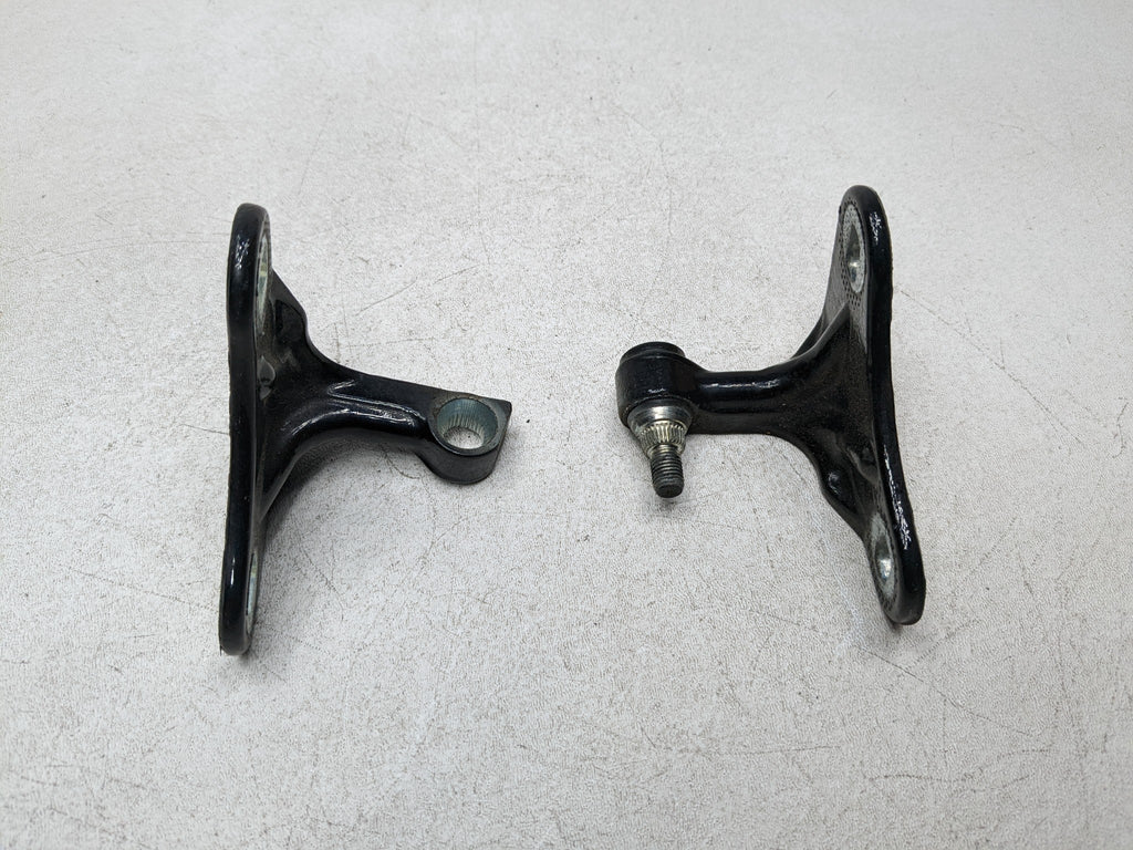 97 - 05 MERCEDES-BENZ S500 OEM DOOR HINGE SET UPPER AND LOWER FRONT RIGHT SIDE
