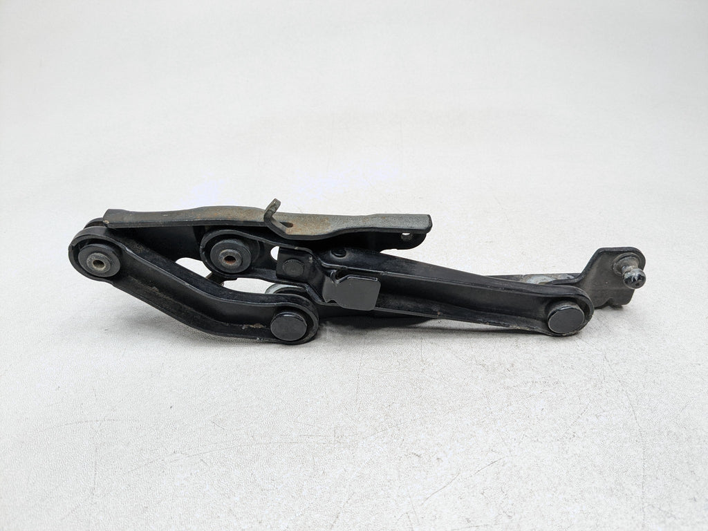 97 - 05 MERCEDES-BENZ S500 OEM HOOD HINGE SUPPORT BRACKET FRONT LEFT DRIVER SIDE