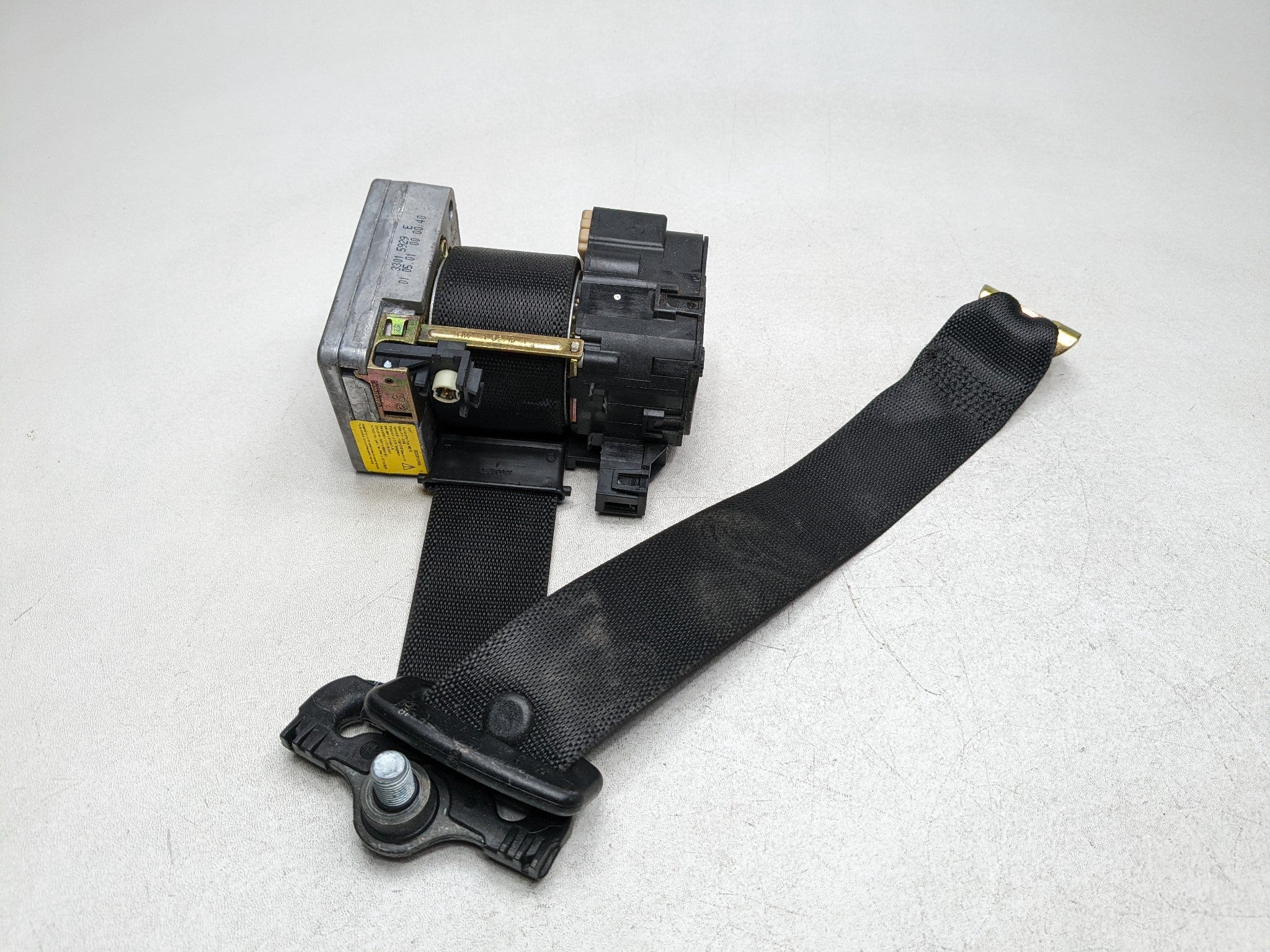 97 - 05 MERCEDES-BENZ S500 OEM SAFETY SEAT BELT RETRACTOR REAR LEFT DRIVER SIDE