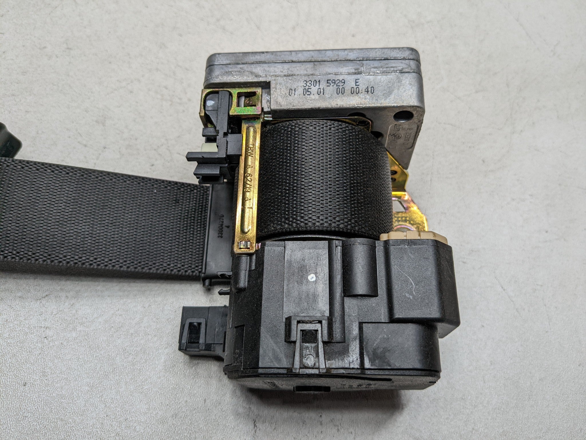 97 - 05 MERCEDES-BENZ S500 OEM SAFETY SEAT BELT RETRACTOR REAR LEFT DRIVER SIDE