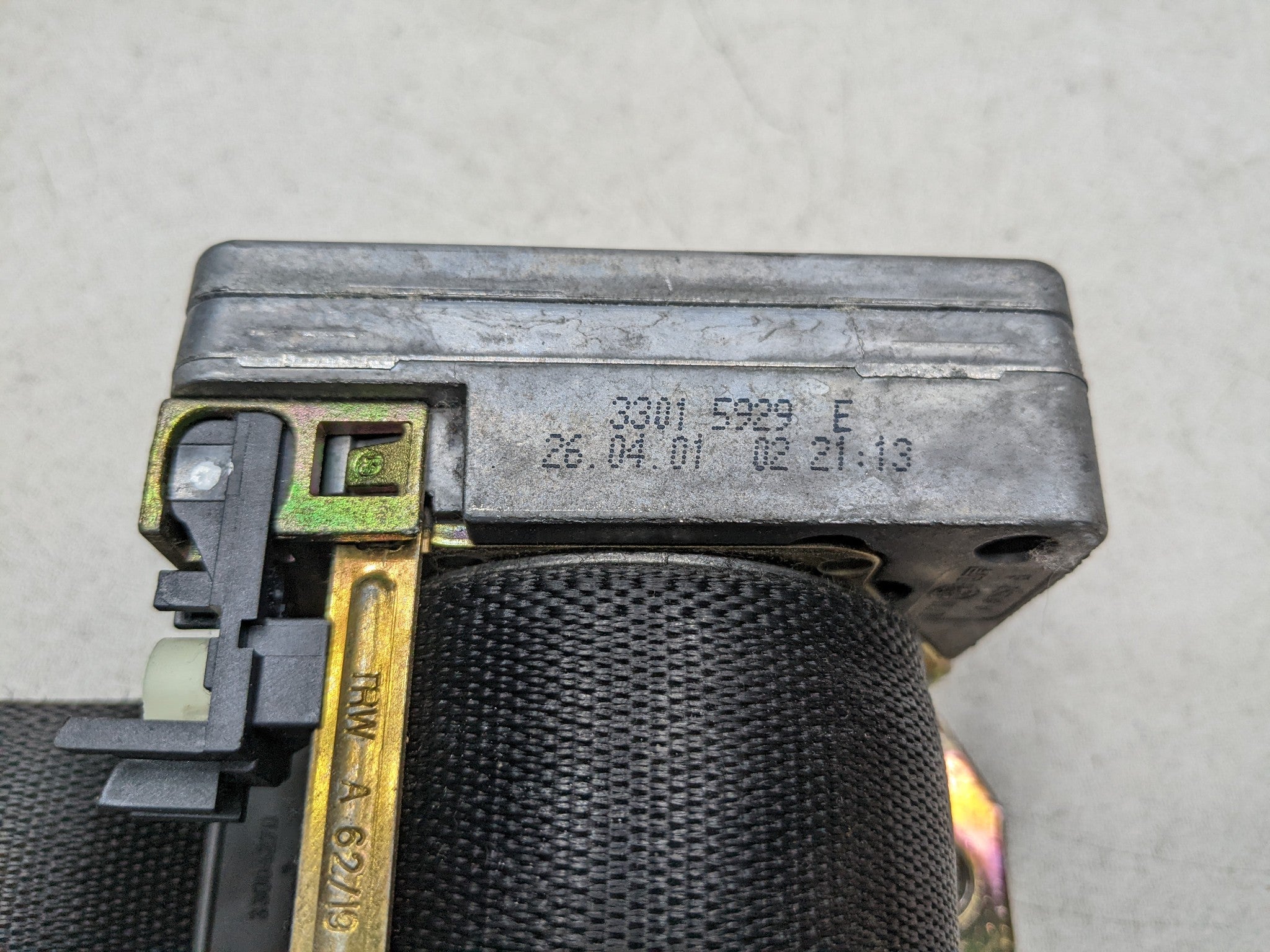 97 - 05 MERCEDES-BENZ S500 OEM SAFETY SEAT BELT RETRACTOR FRONT LEFT DRIVER SIDE