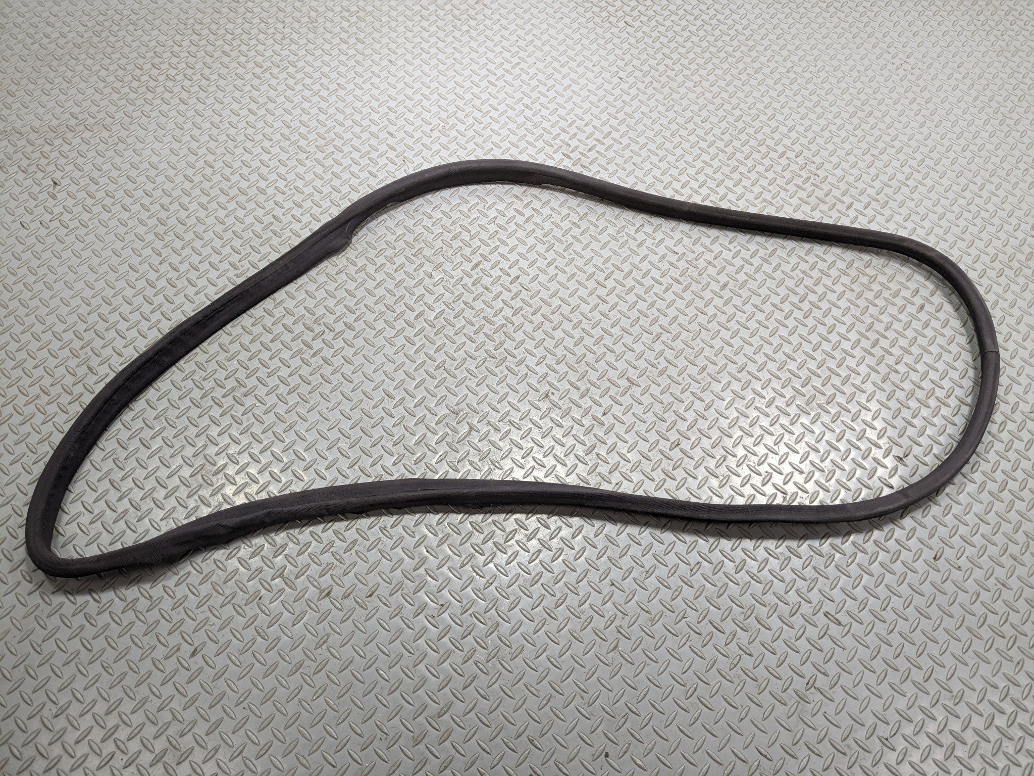 97 - 05 MERCEDES-BENZ S500 OEM DOOR SEAL WEATHER STRIPPING RUBBER FRONT LEFT