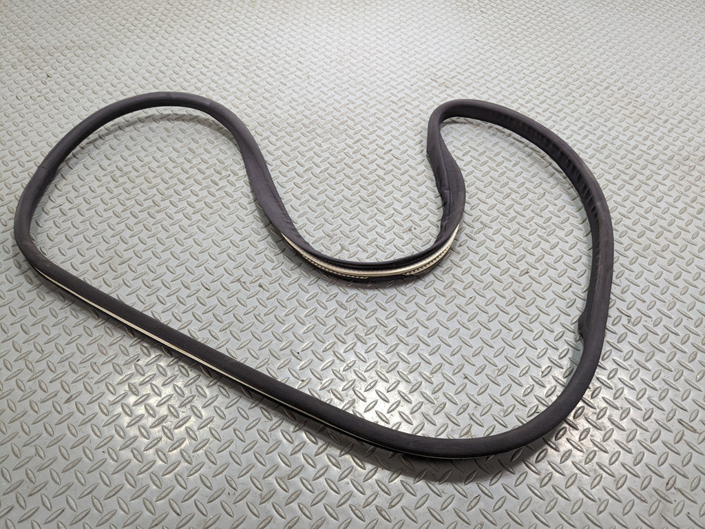 97 - 05 MERCEDES-BENZ S500 OEM DOOR SEAL WEATHER STRIPPING RUBBER FRONT LEFT