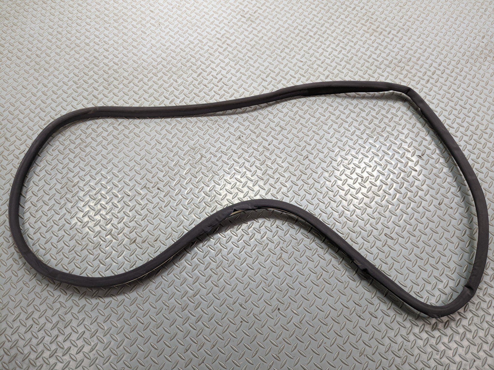 97 - 05 MERCEDES-BENZ S500 OEM DOOR SEAL WEATHER STRIPPING RUBBER FRONT RIGHT