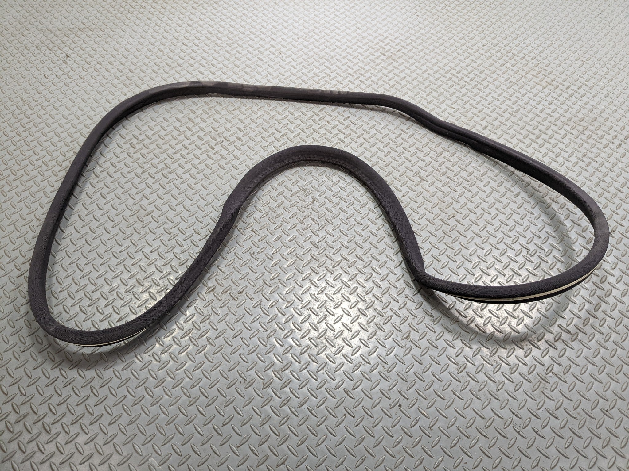 97 - 05 MERCEDES-BENZ S500 OEM DOOR SEAL WEATHER STRIPPING RUBBER REAR LEFT SIDE