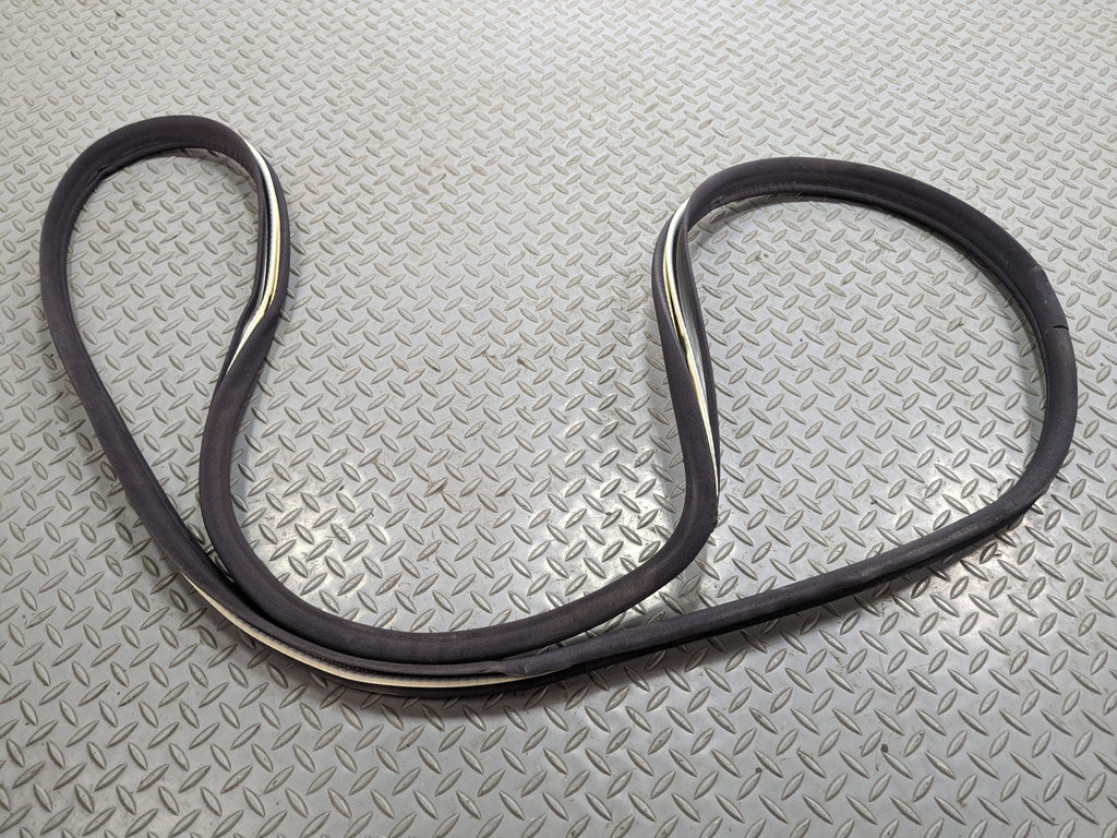 97 - 05 MERCEDES-BENZ S500 OEM DOOR SEAL WEATHER STRIPPING RUBBER REAR LEFT SIDE