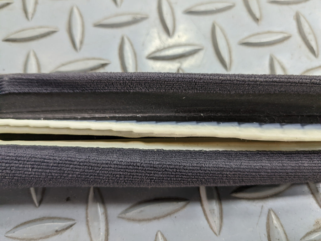 97 - 05 MERCEDES-BENZ S500 OEM DOOR SEAL WEATHER STRIPPING RUBBER REAR LEFT SIDE