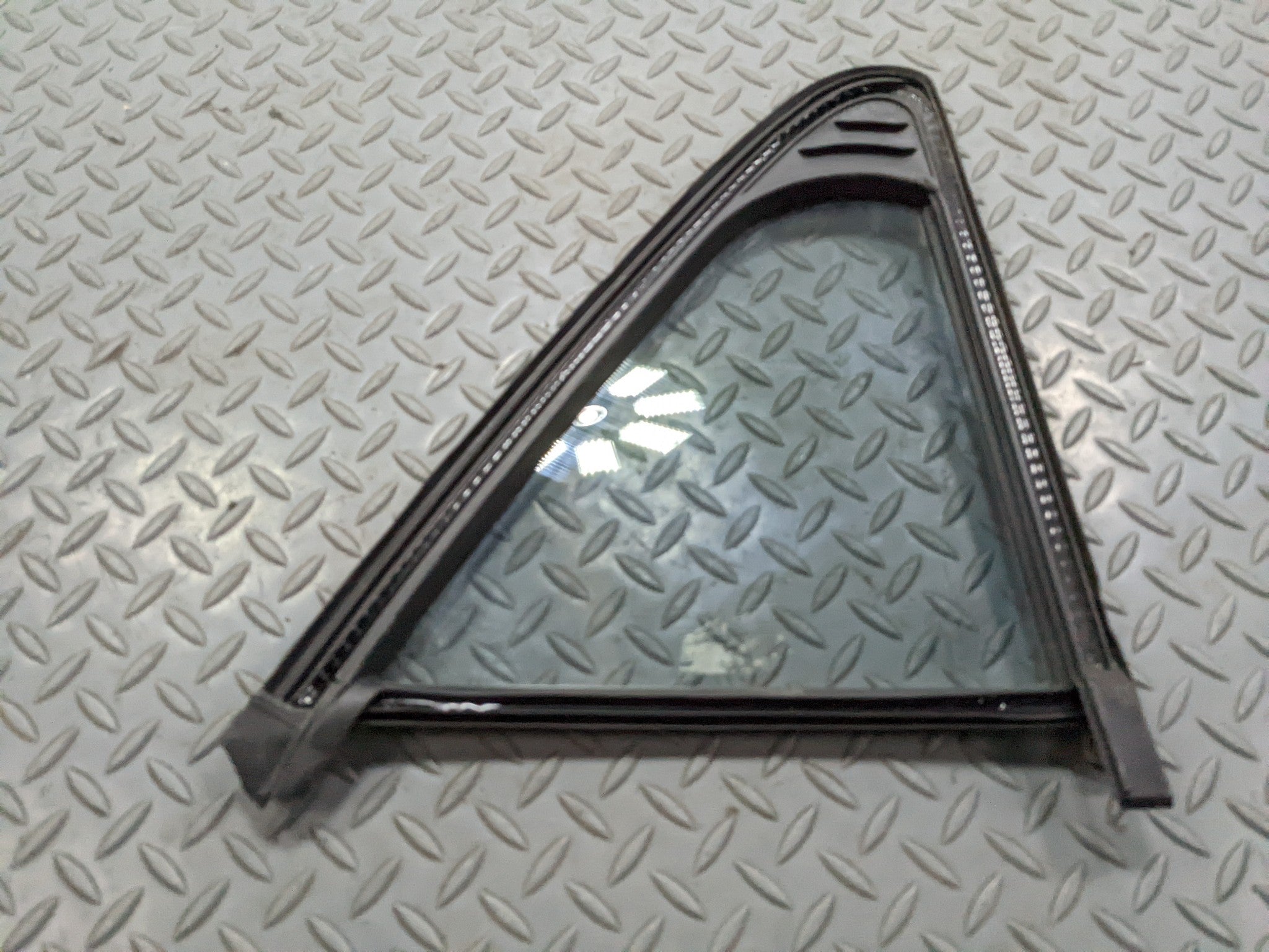 97 - 05 MERCEDES-BENZ S500 OEM DOOR WINDOW VENT GLASS REAR RIGHT PASSENGER SIDE