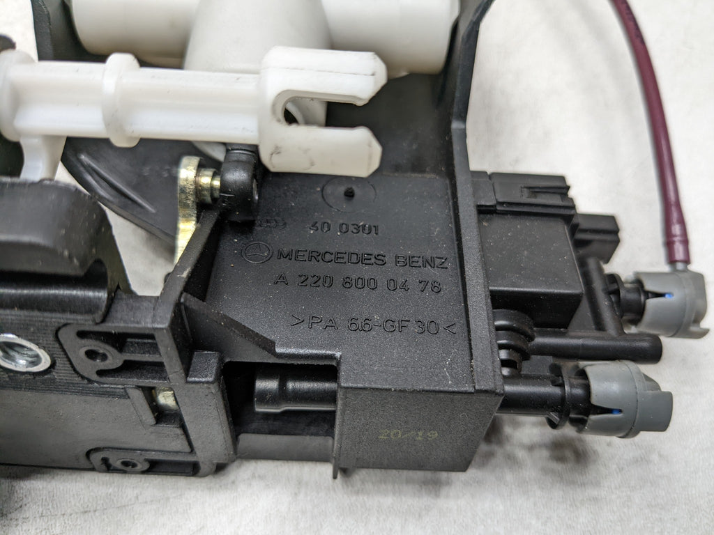 1997 - 2005 MERCEDES-BENZ S500 OEM TRUNK LID LATCH LOCK VACUUM ACTUATOR