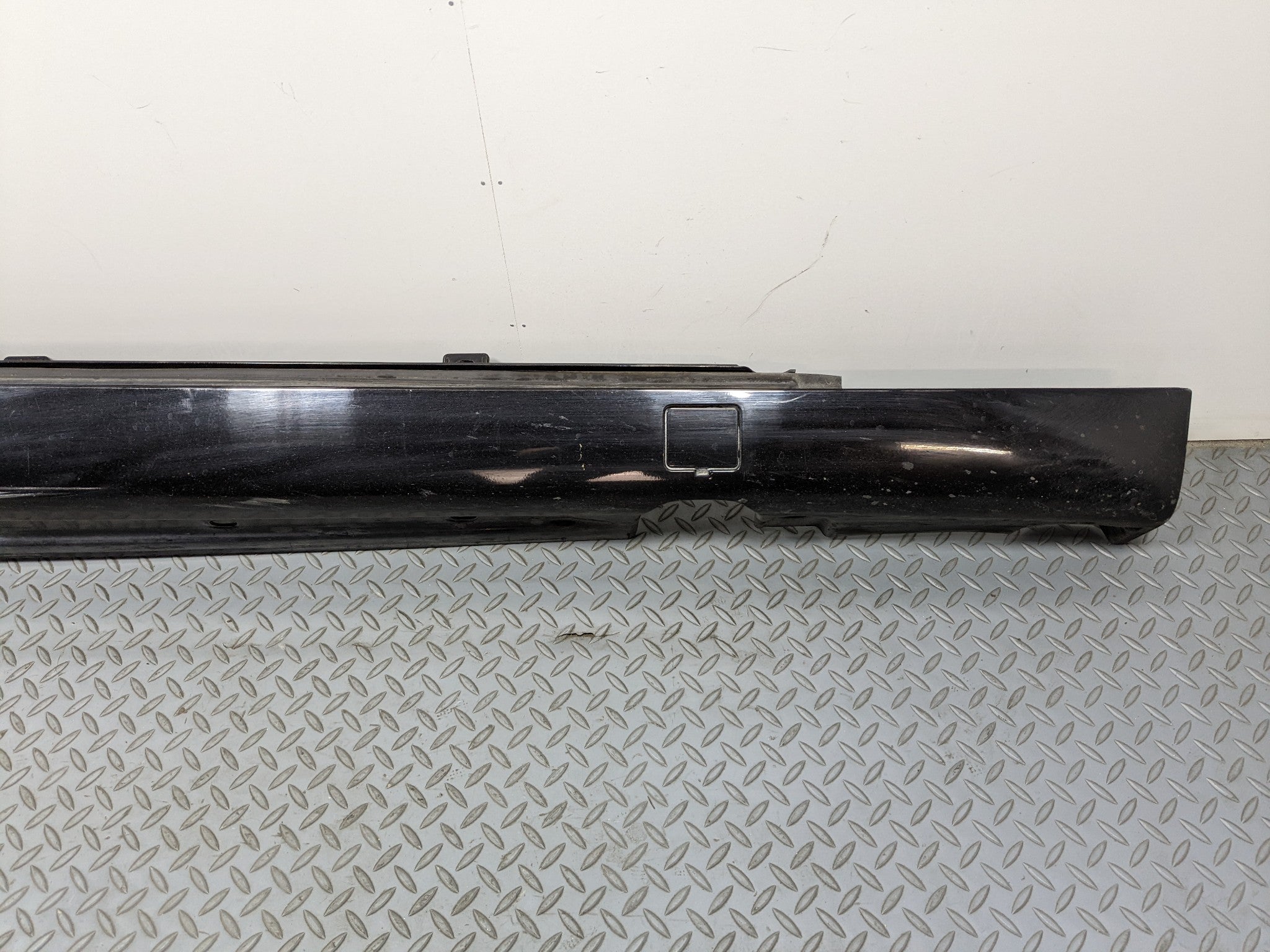 97 - 05 MERCEDES-BENZ S500 OEM ROCKER PANEL MOULDING BLACK RIGHT PASSENGER SIDE