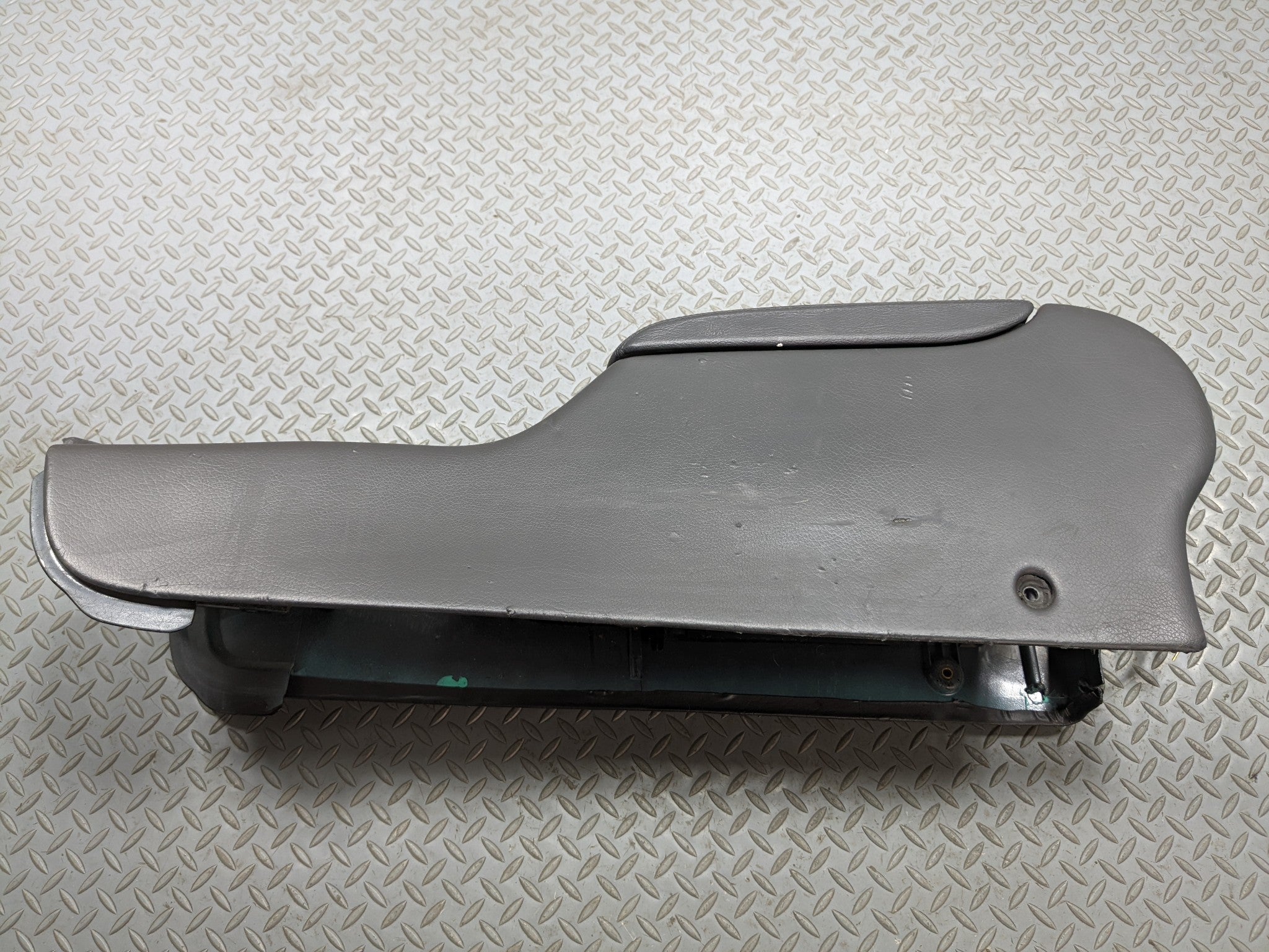 97 - 05 MERCEDES-BENZ S500 OEM CENTER CONSOLE ARMREST STORAGE COMPARTMENT FRONT