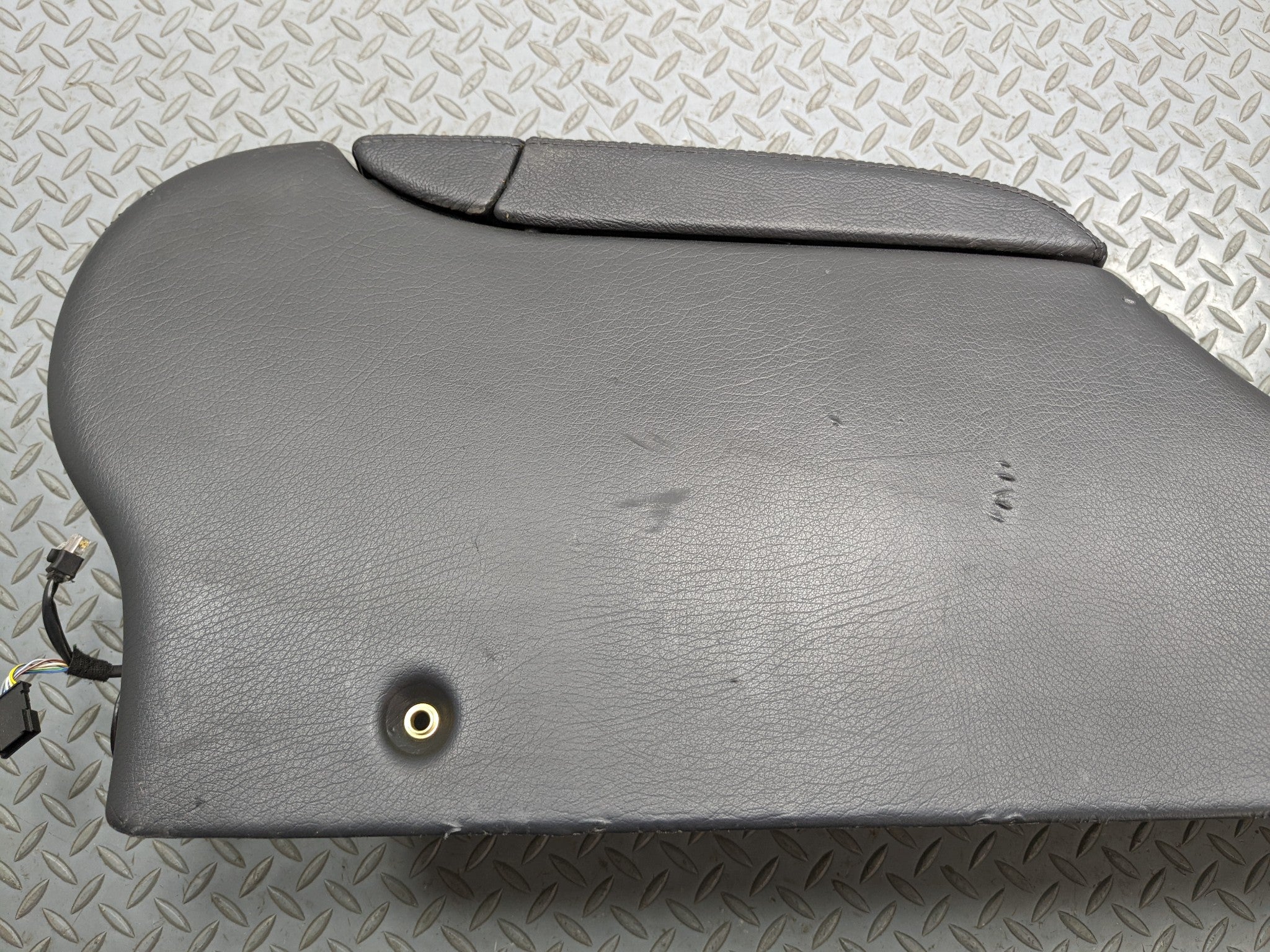 97 - 05 MERCEDES-BENZ S500 OEM CENTER CONSOLE ARMREST STORAGE COMPARTMENT FRONT