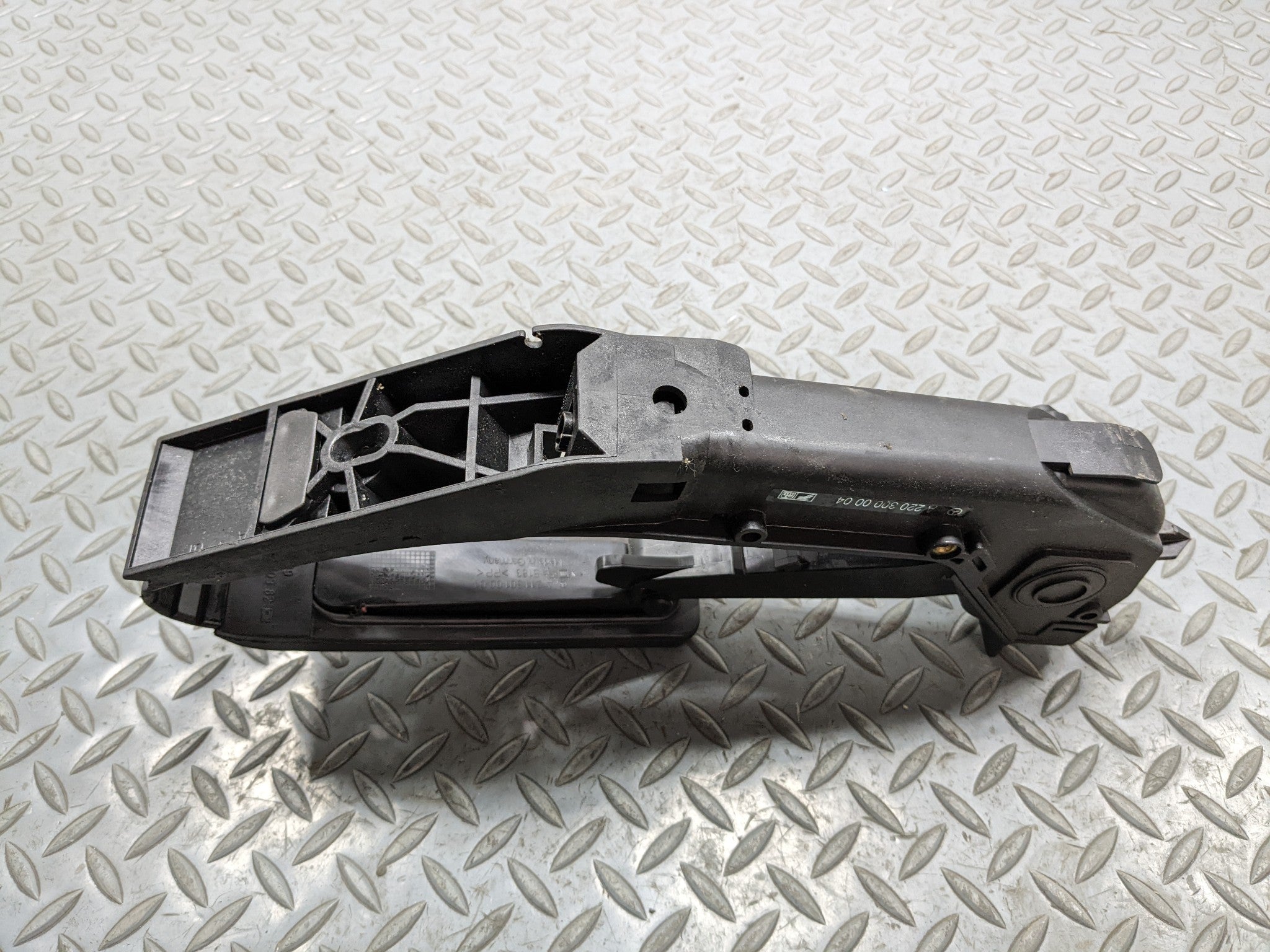 97 - 05 MERCEDES-BENZ S500 OEM ACCELERATOR THROTTLE FOOT PEDAL LEVER WITH SENSOR