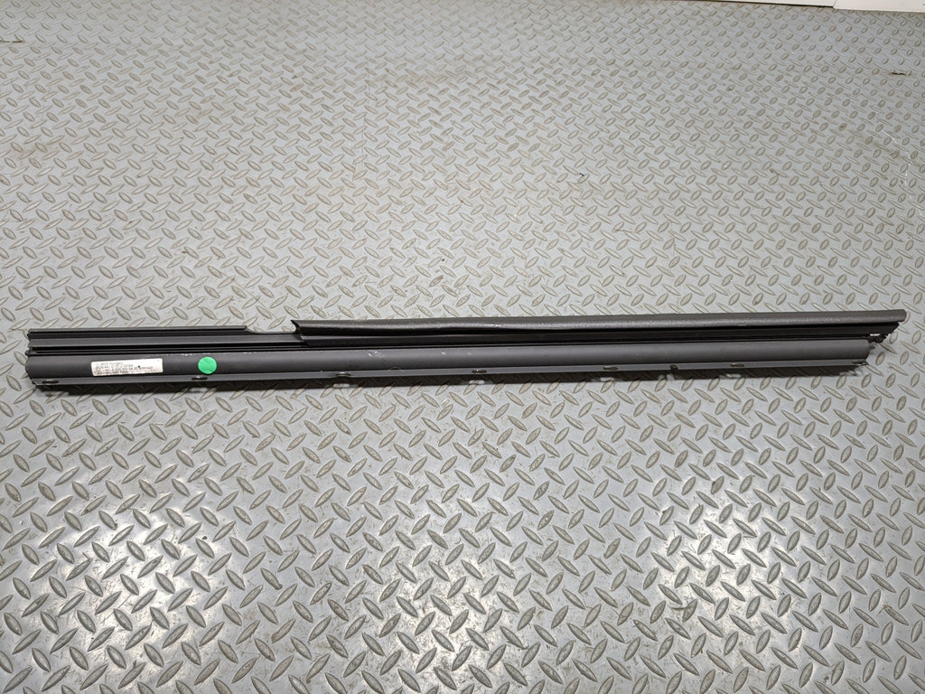 97 - 05 MERCEDES-BENZ S500 OEM DOOR WINDOW SHADE VISOR ROLLER REAR RIGHT SIDE