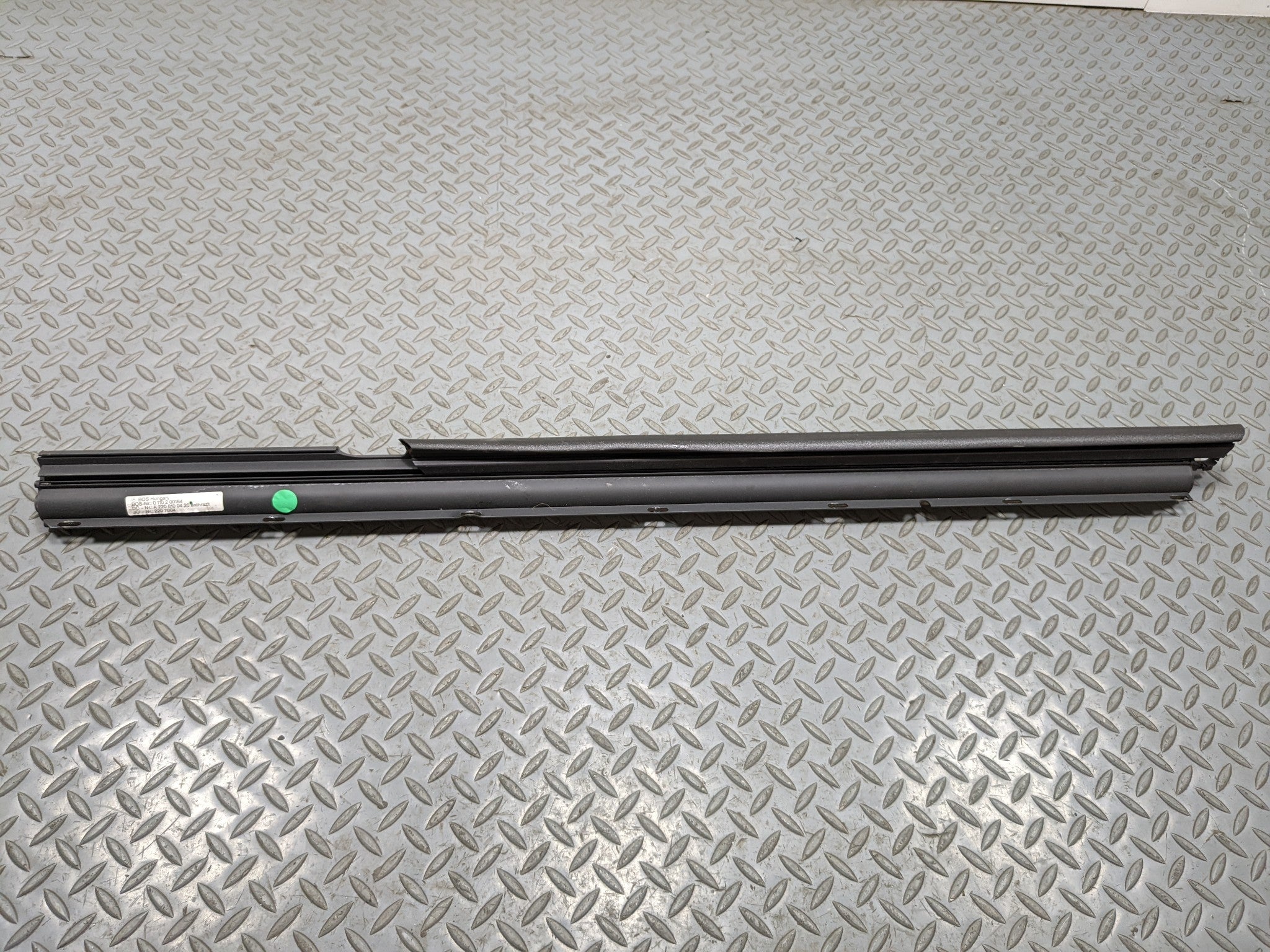 97 - 05 MERCEDES-BENZ S500 OEM DOOR WINDOW SHADE VISOR ROLLER REAR RIGHT SIDE