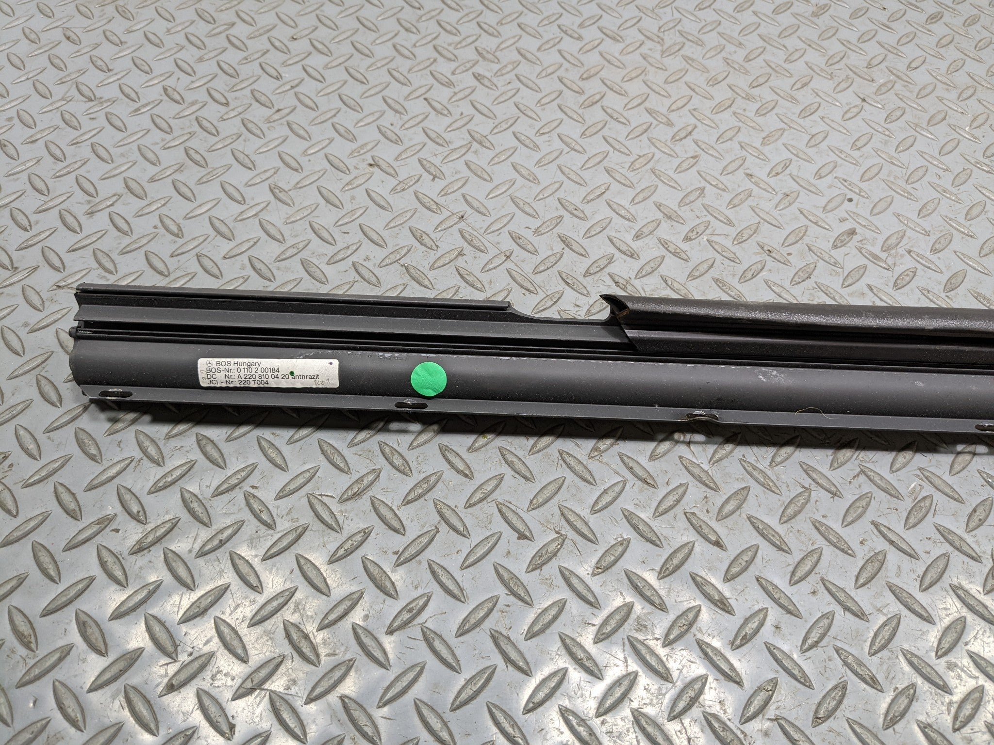 97 - 05 MERCEDES-BENZ S500 OEM DOOR WINDOW SHADE VISOR ROLLER REAR RIGHT SIDE