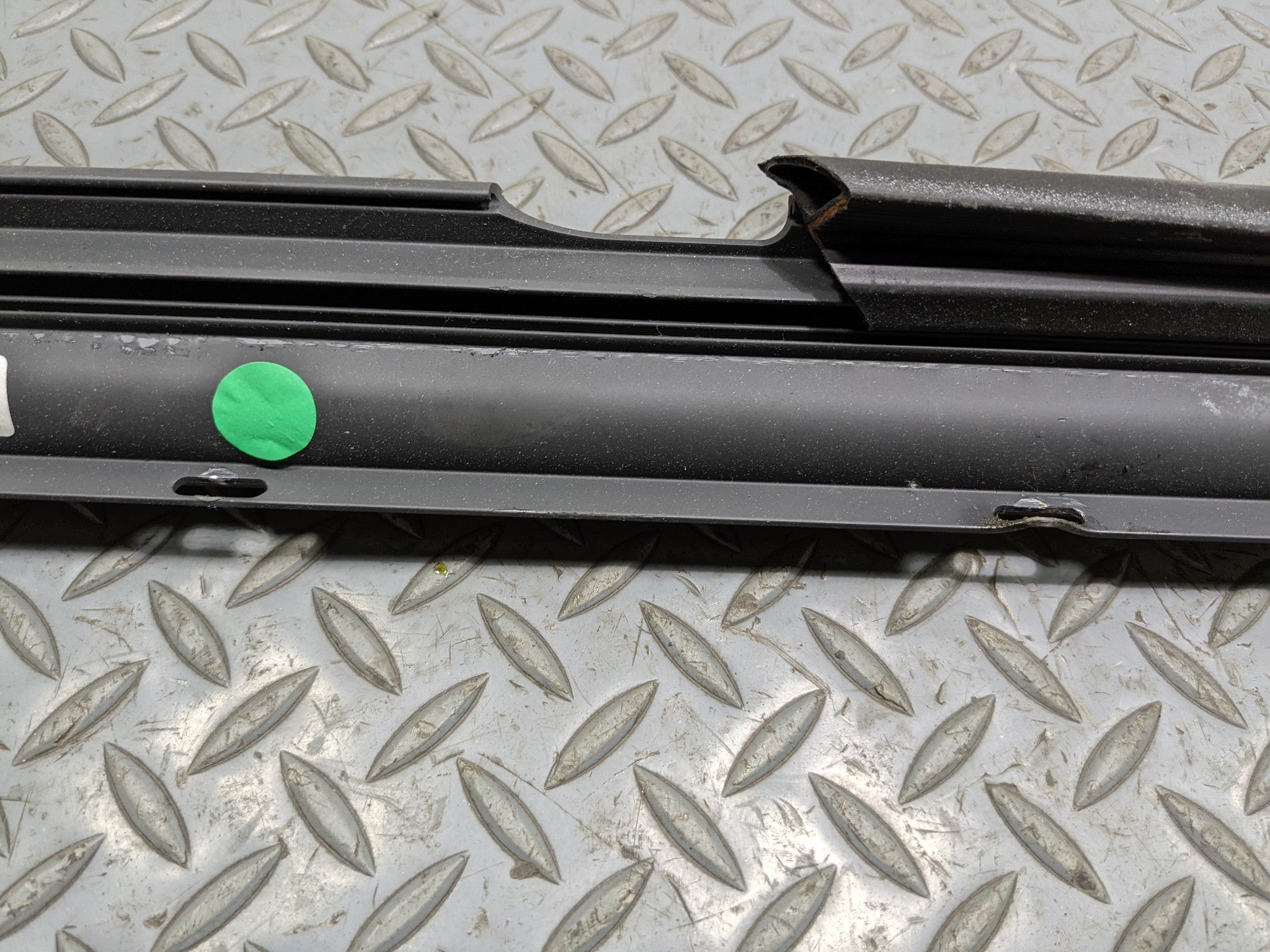 97 - 05 MERCEDES-BENZ S500 OEM DOOR WINDOW SHADE VISOR ROLLER REAR RIGHT SIDE