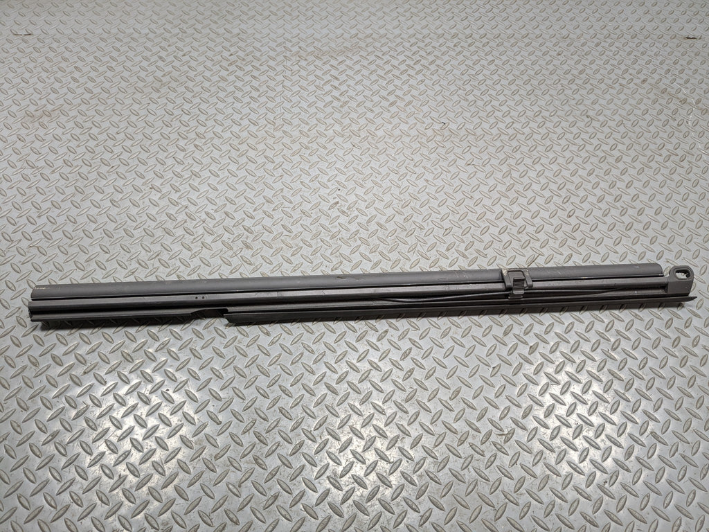 97 - 05 MERCEDES-BENZ S500 OEM DOOR WINDOW SHADE VISOR ROLLER REAR RIGHT SIDE
