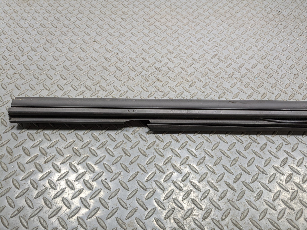 97 - 05 MERCEDES-BENZ S500 OEM DOOR WINDOW SHADE VISOR ROLLER REAR RIGHT SIDE