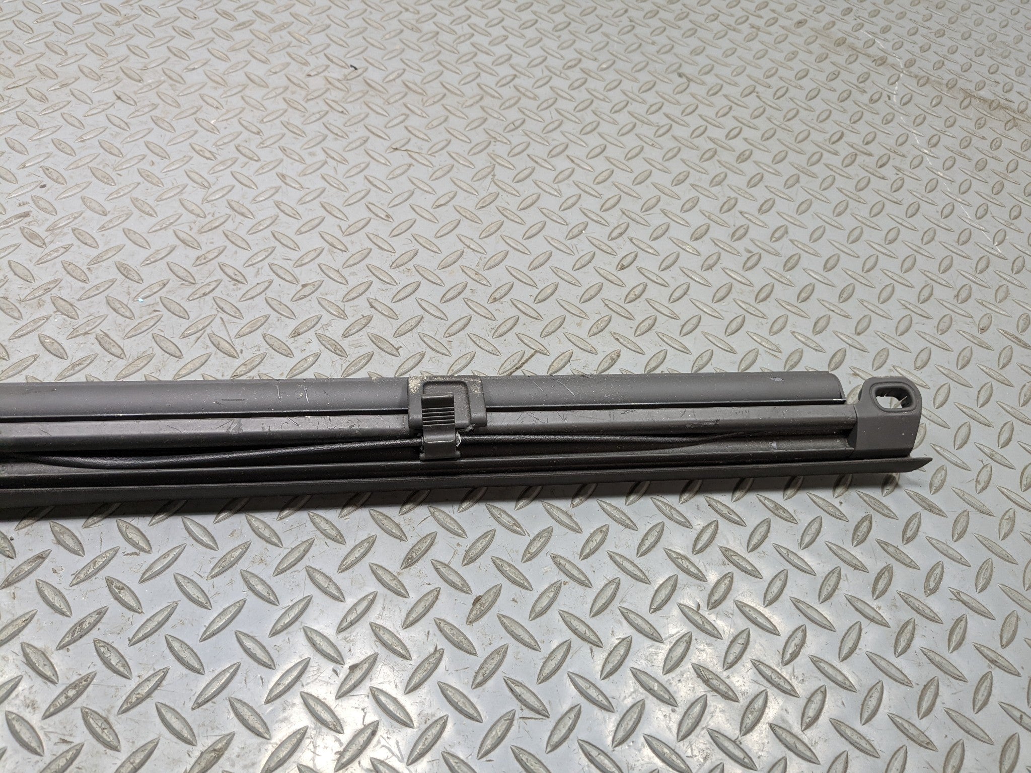 97 - 05 MERCEDES-BENZ S500 OEM DOOR WINDOW SHADE VISOR ROLLER REAR RIGHT SIDE