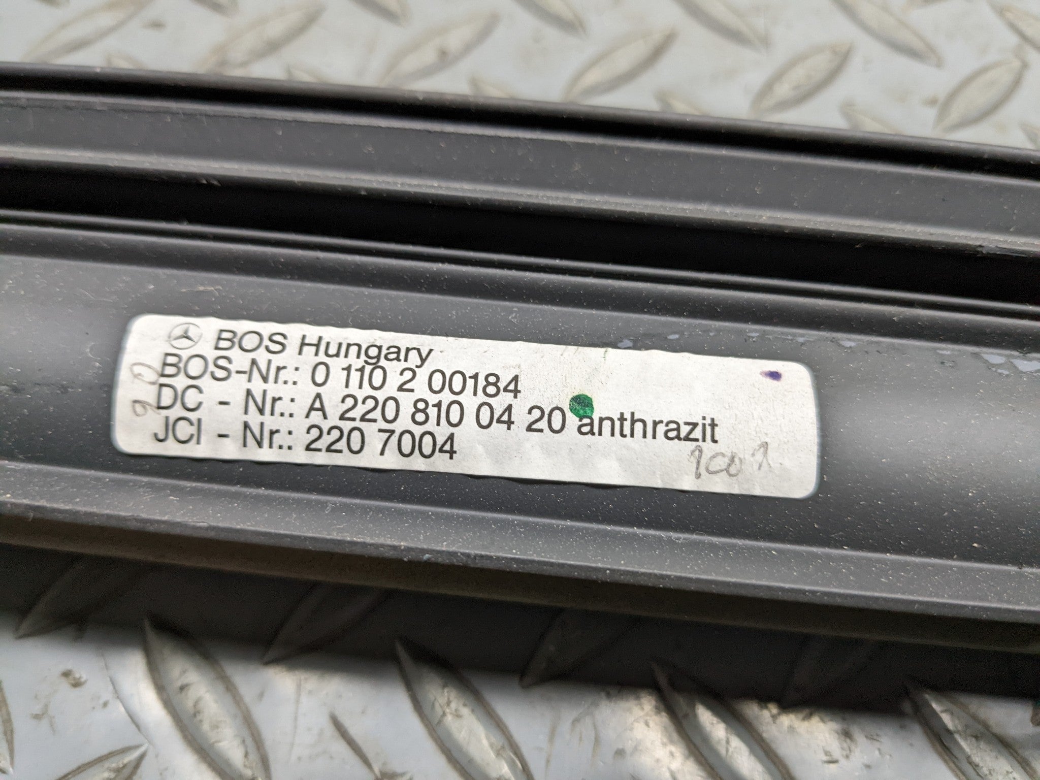 97 - 05 MERCEDES-BENZ S500 OEM DOOR WINDOW SHADE VISOR ROLLER REAR RIGHT SIDE