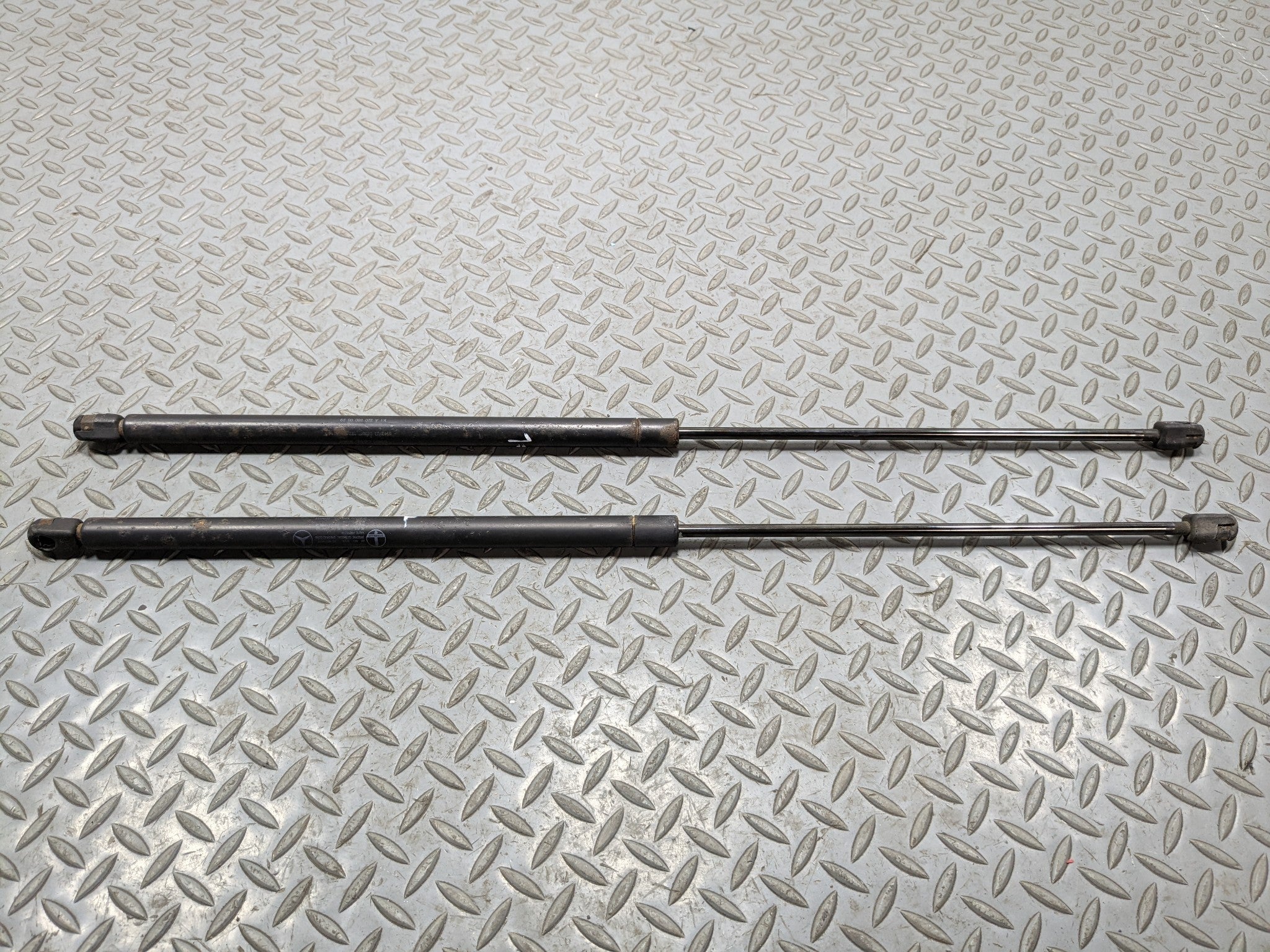 97 - 05 MERCEDES-BENZ S500 OEM HOOD SHOCK STRUT SET OF TWO FRONT LEFT AND RIGHT