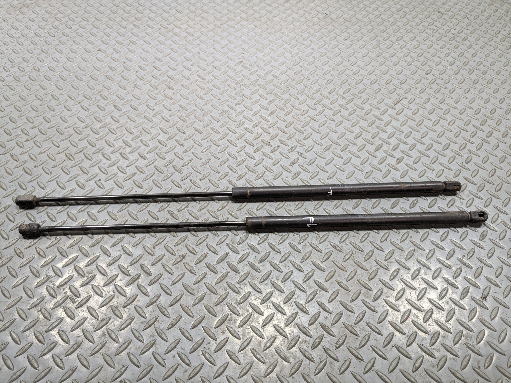 97 - 05 MERCEDES-BENZ S500 OEM HOOD SHOCK STRUT SET OF TWO FRONT LEFT AND RIGHT