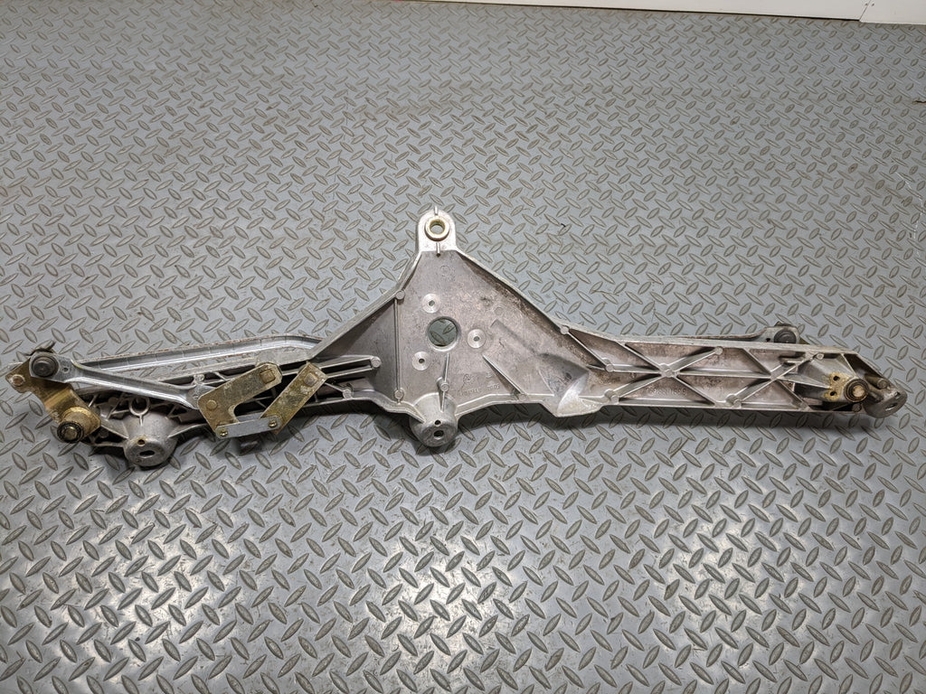 97-05 MERCEDES-BENZ S500 OEM WINDSHIELD WIPER TRANSMISSION LINKAGE WITHOUT MOTOR
