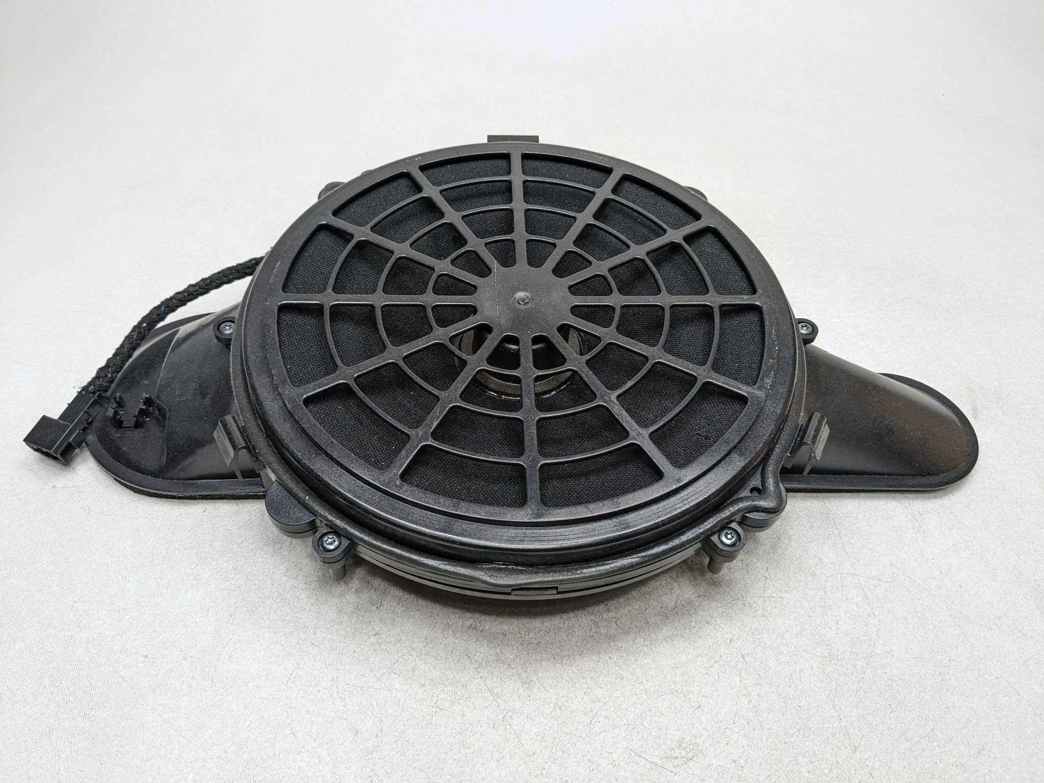 1997 - 2005 MERCEDES-BENZ S500 OEM SUBWOOFER SPEAKER REAR AUDIO SOUND SYSTEM