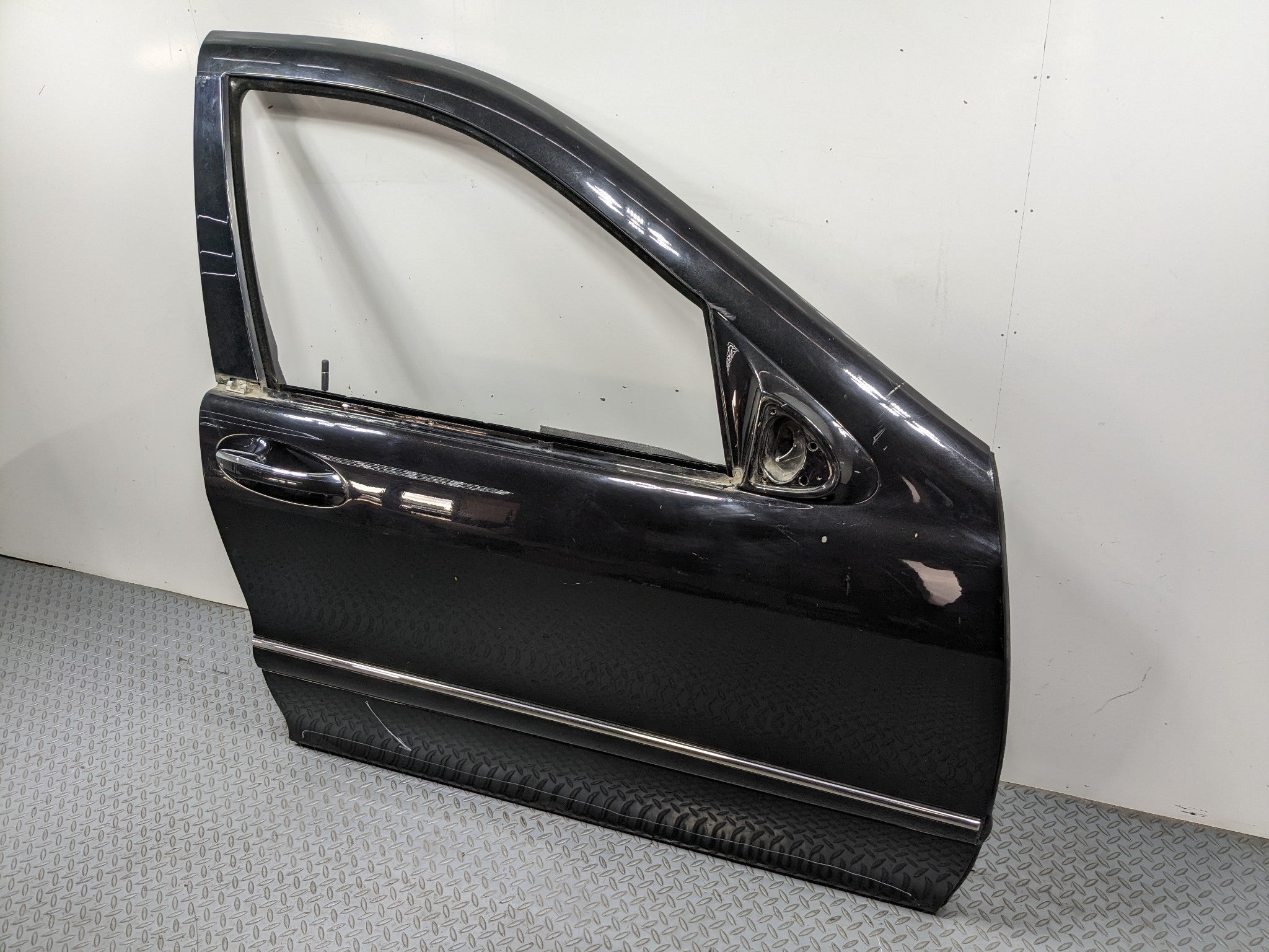 97 - 05 MERCEDES-BENZ S500 OEM DOOR SHELL PANEL BLACK FRONT RIGHT PASSENGER SIDE