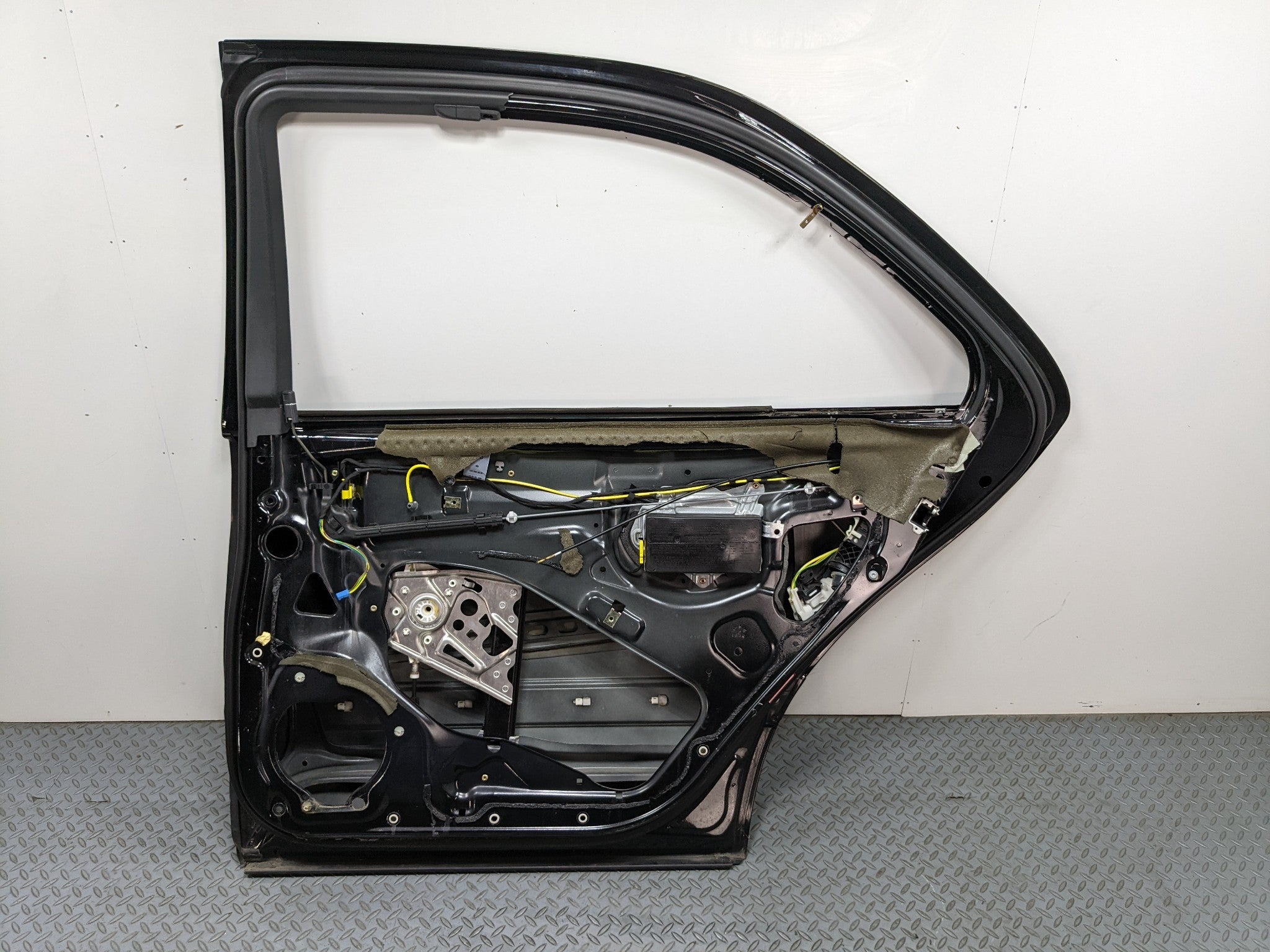 97 - 05 MERCEDES-BENZ S500 OEM DOOR SHELL PANEL BLACK REAR RIGHT PASSENGER SIDE