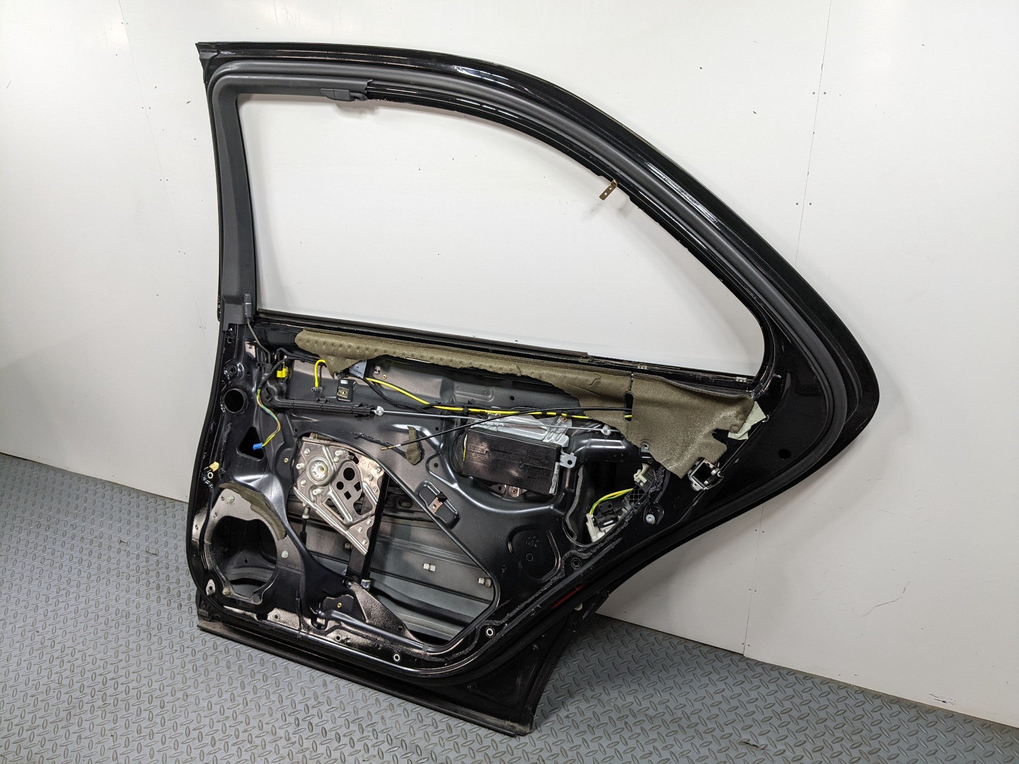 97 - 05 MERCEDES-BENZ S500 OEM DOOR SHELL PANEL BLACK REAR RIGHT PASSENGER SIDE