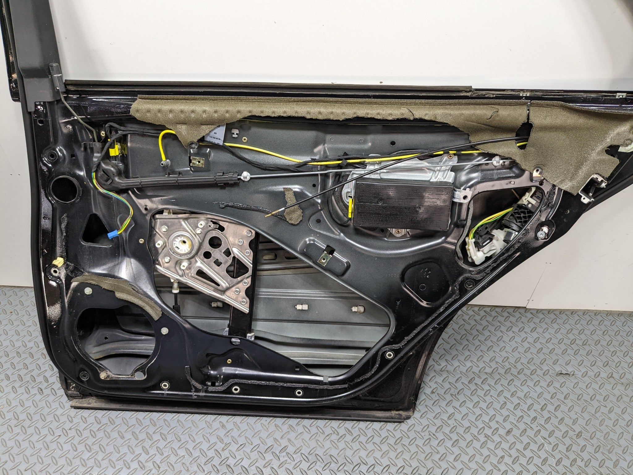 97 - 05 MERCEDES-BENZ S500 OEM DOOR SHELL PANEL BLACK REAR RIGHT PASSENGER SIDE