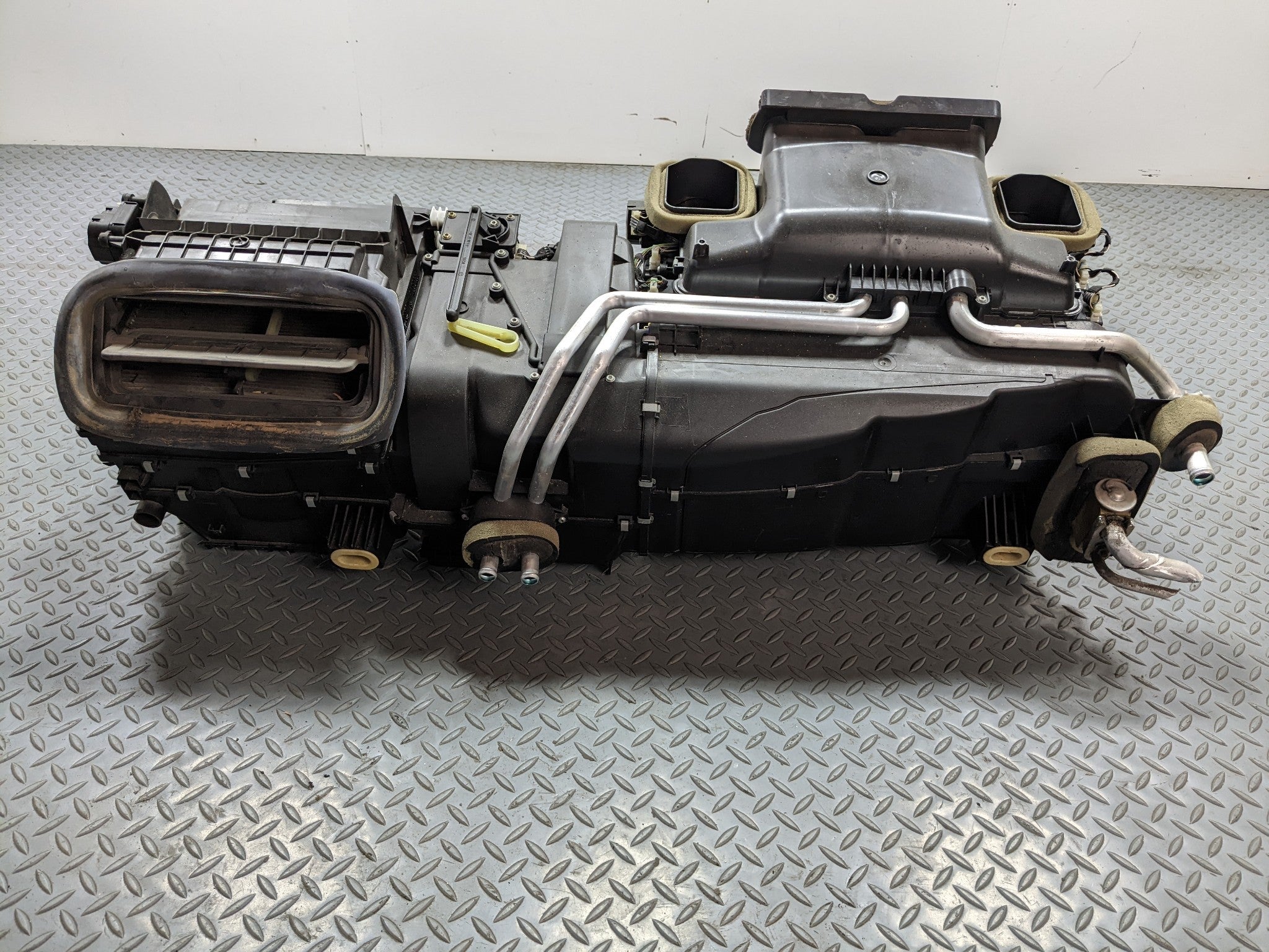 97 - 05 MERCEDES-BENZ S500 OEM HVAC HEATER CORE BLOWER EVAPORATOR BOX ASSEMBLY