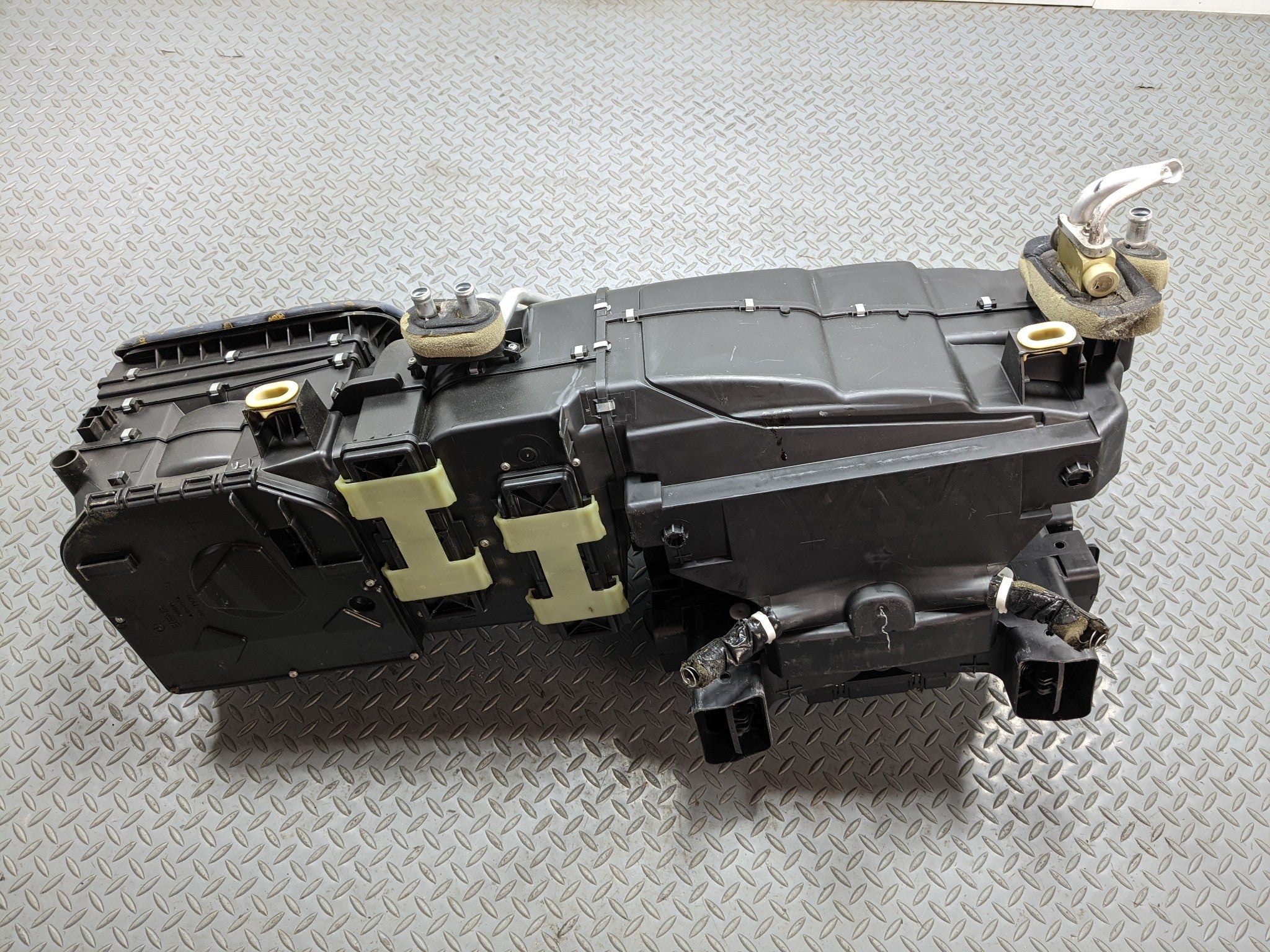 97 - 05 MERCEDES-BENZ S500 OEM HVAC HEATER CORE BLOWER EVAPORATOR BOX ASSEMBLY