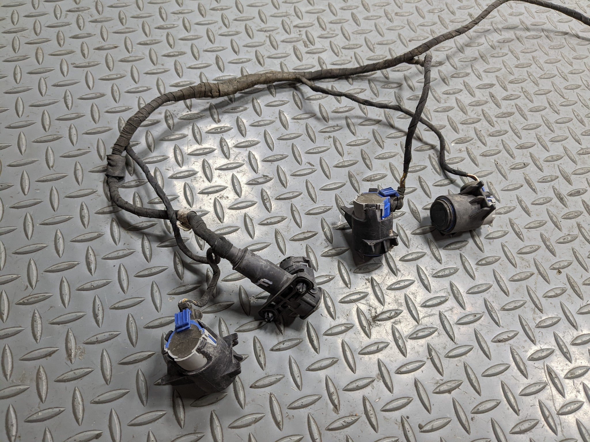 1997 - 205 MERCEDES-BENZ S500 OEM FRONT BUMPER PARKING SENSOR WIRE HARNESS PDC