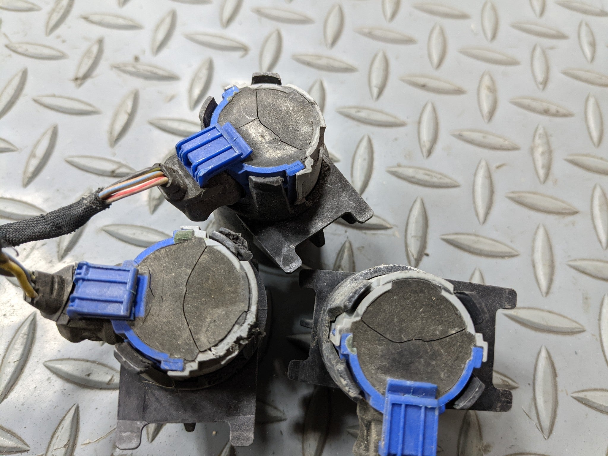 1997 - 205 MERCEDES-BENZ S500 OEM FRONT BUMPER PARKING SENSOR WIRE HARNESS PDC