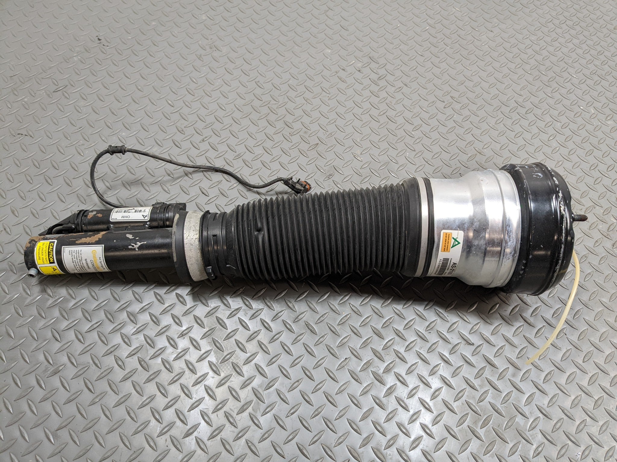 97 - 05 MERCEDES-BENZ S500 OEM SHOCK ABSORBER STRUT ASSEMBLY FRONT RIGHT SIDE