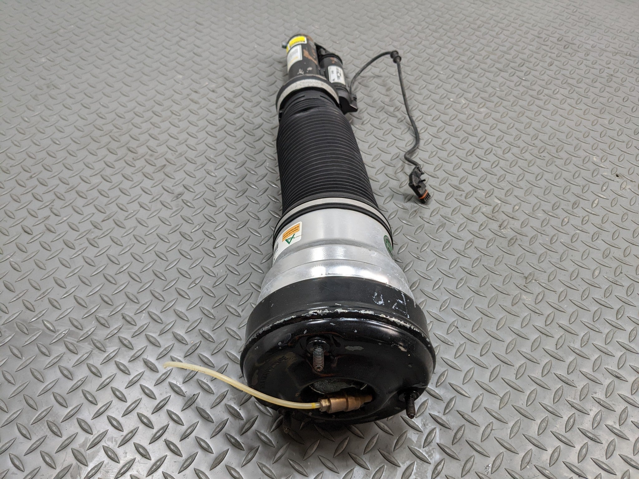 97 - 05 MERCEDES-BENZ S500 OEM SHOCK ABSORBER STRUT ASSEMBLY FRONT RIGHT SIDE