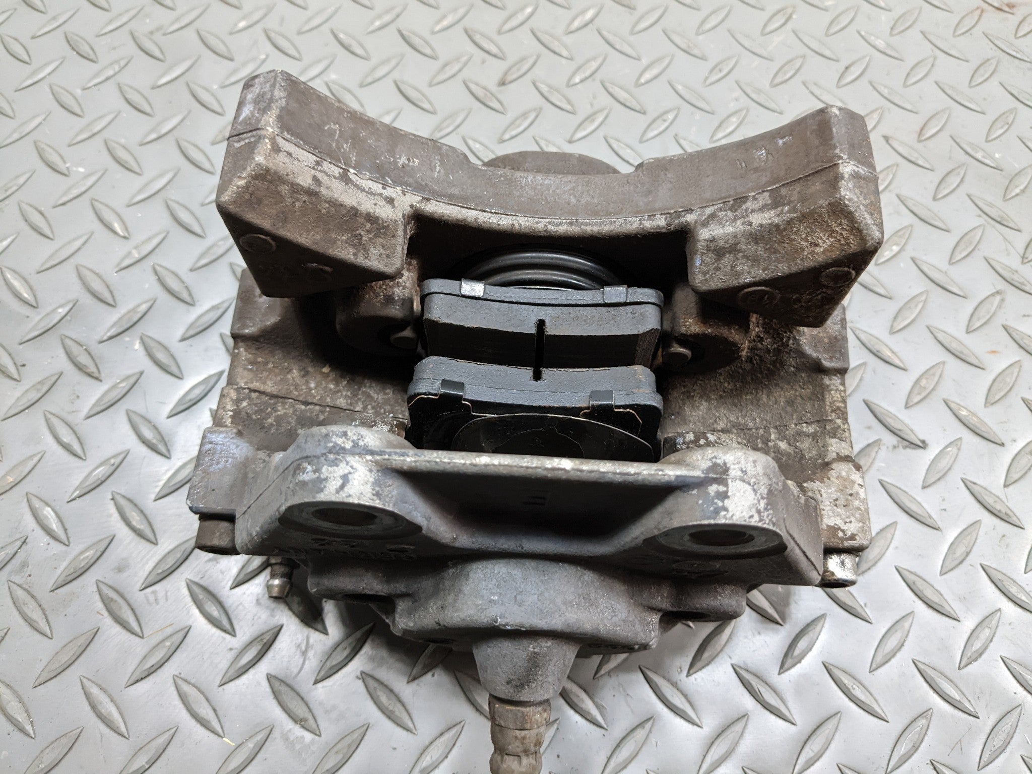 1997 - 2005 MERCEDES-BENZ S500 OEM BRAKE CALIPER ASSEMBLY REAR LEFT DRIVER SIDE