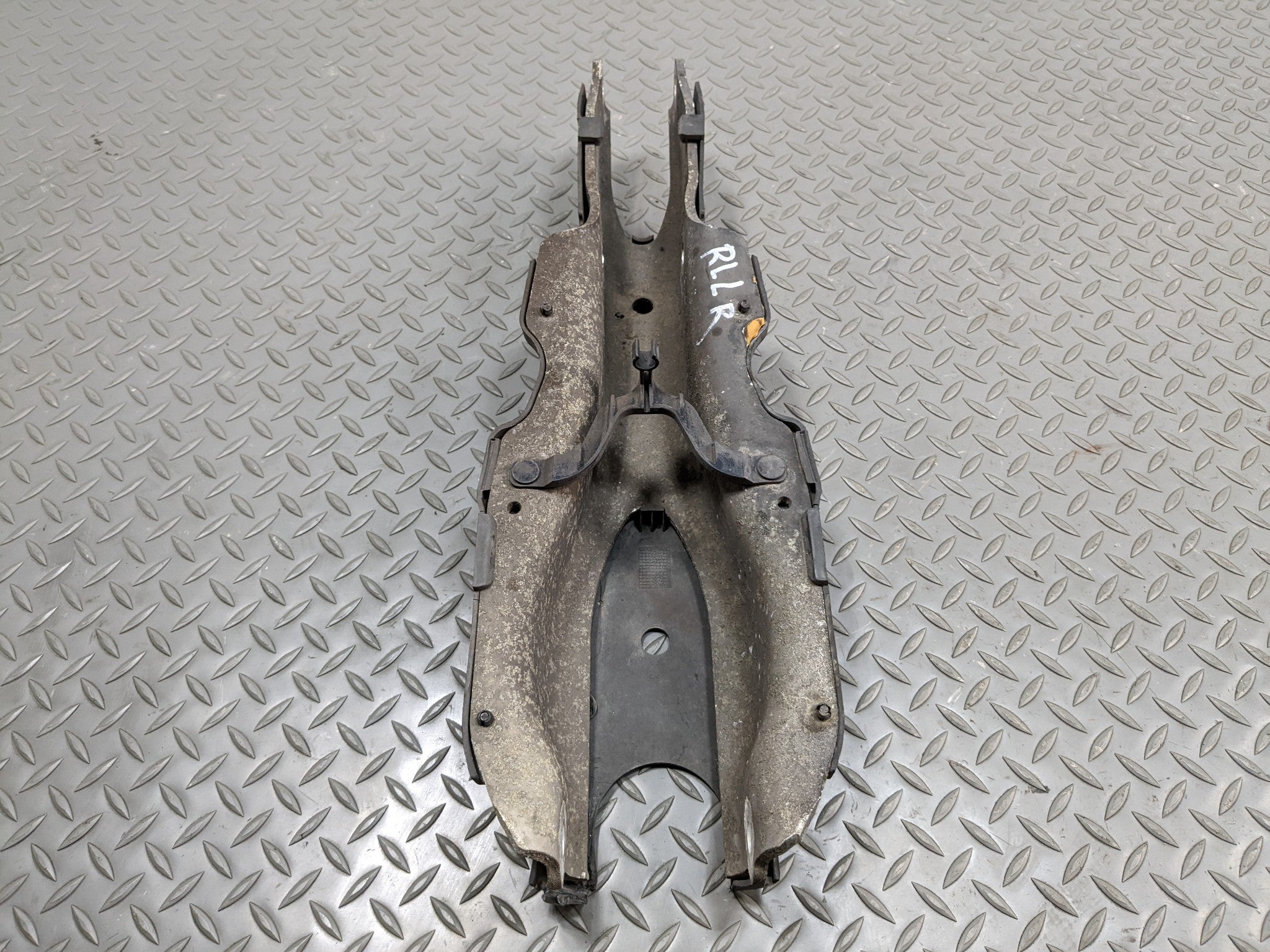 97 - 05 MERCEDES-BENZ S500 OEM LOWER REARWARD CONTROL ARM REAR LEFT DRIVER SIDE