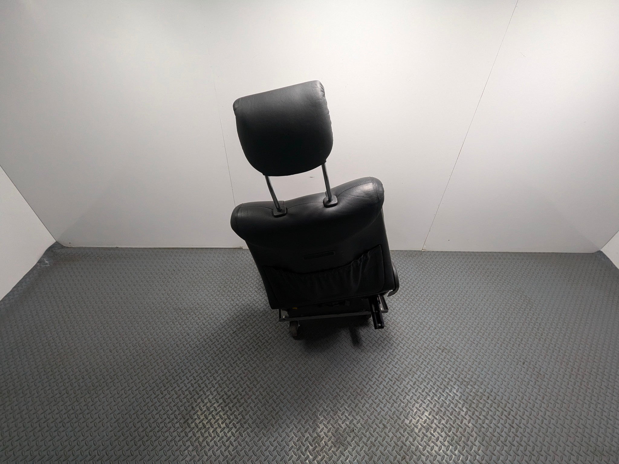 97 - 05 MERCEDES-BENZ S500 OEM SEAT WITH HEADREST BLACK LEATHER FRONT LEFT SIDE