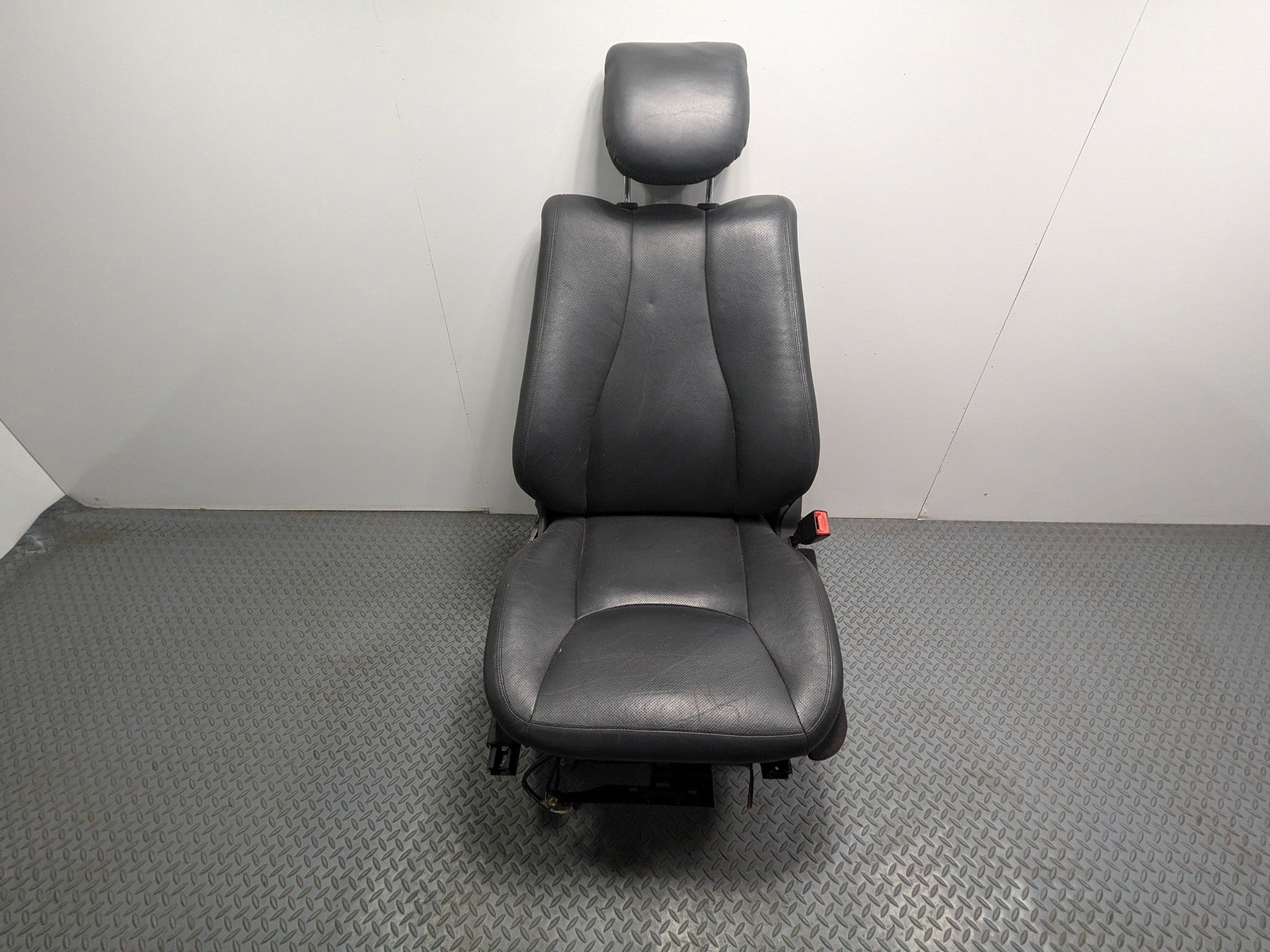 97 - 05 MERCEDES-BENZ S500 OEM SEAT WITH HEADREST BLACK LEATHER FRONT RIGHT SIDE