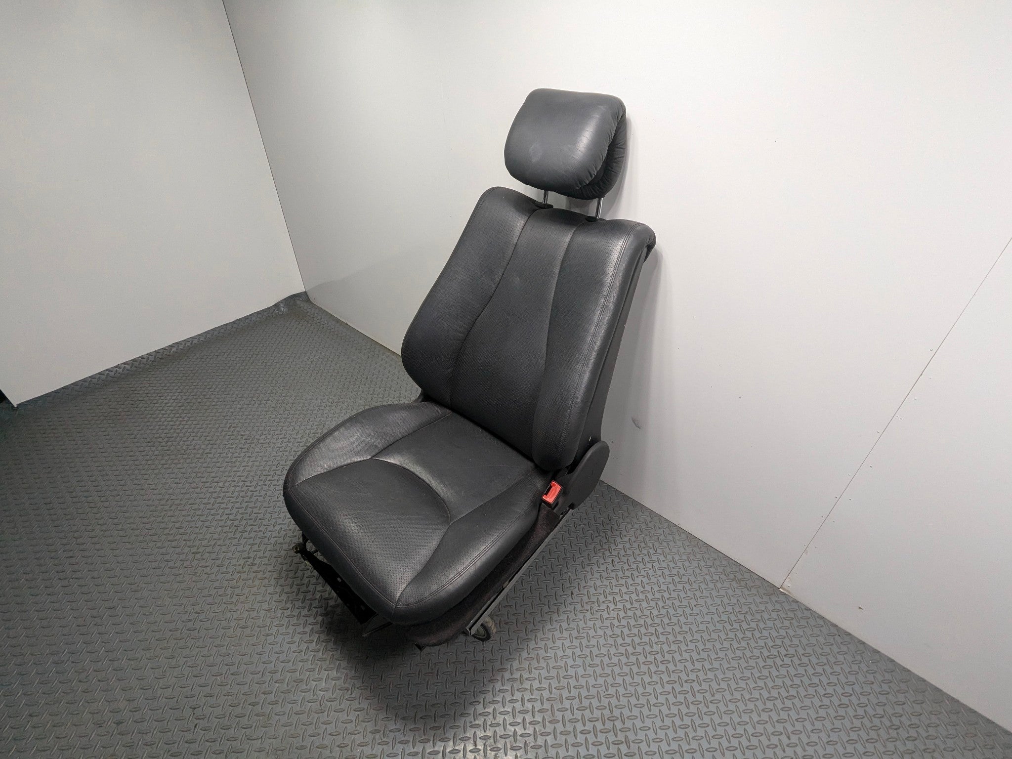 97 - 05 MERCEDES-BENZ S500 OEM SEAT WITH HEADREST BLACK LEATHER FRONT RIGHT SIDE