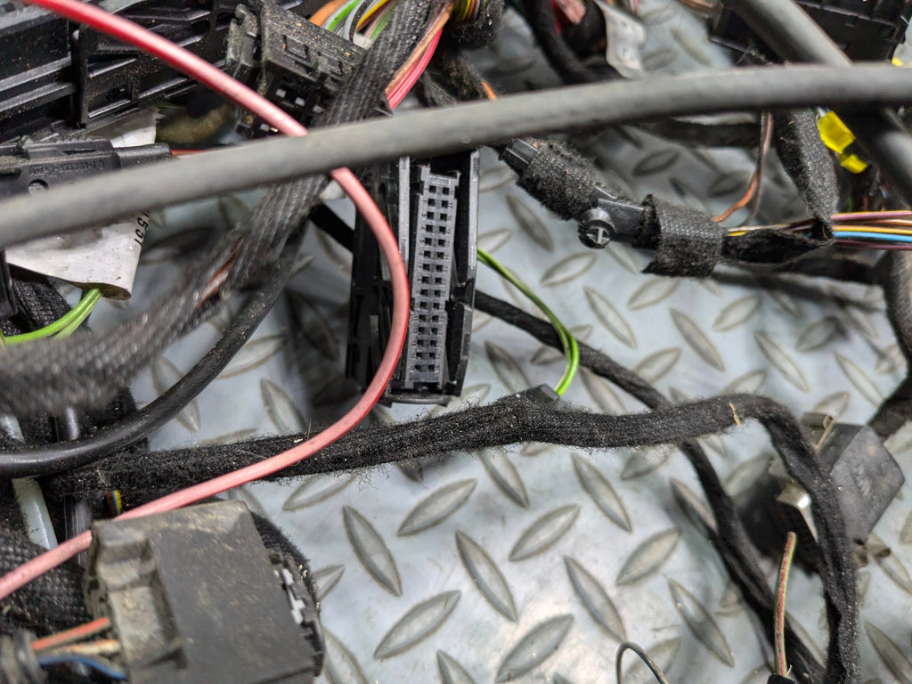 97 - 05 MERCEDES-BENZ S500 OEM INTERIOR BODY WIRE HARNESS CABLE AND CONNECTOR