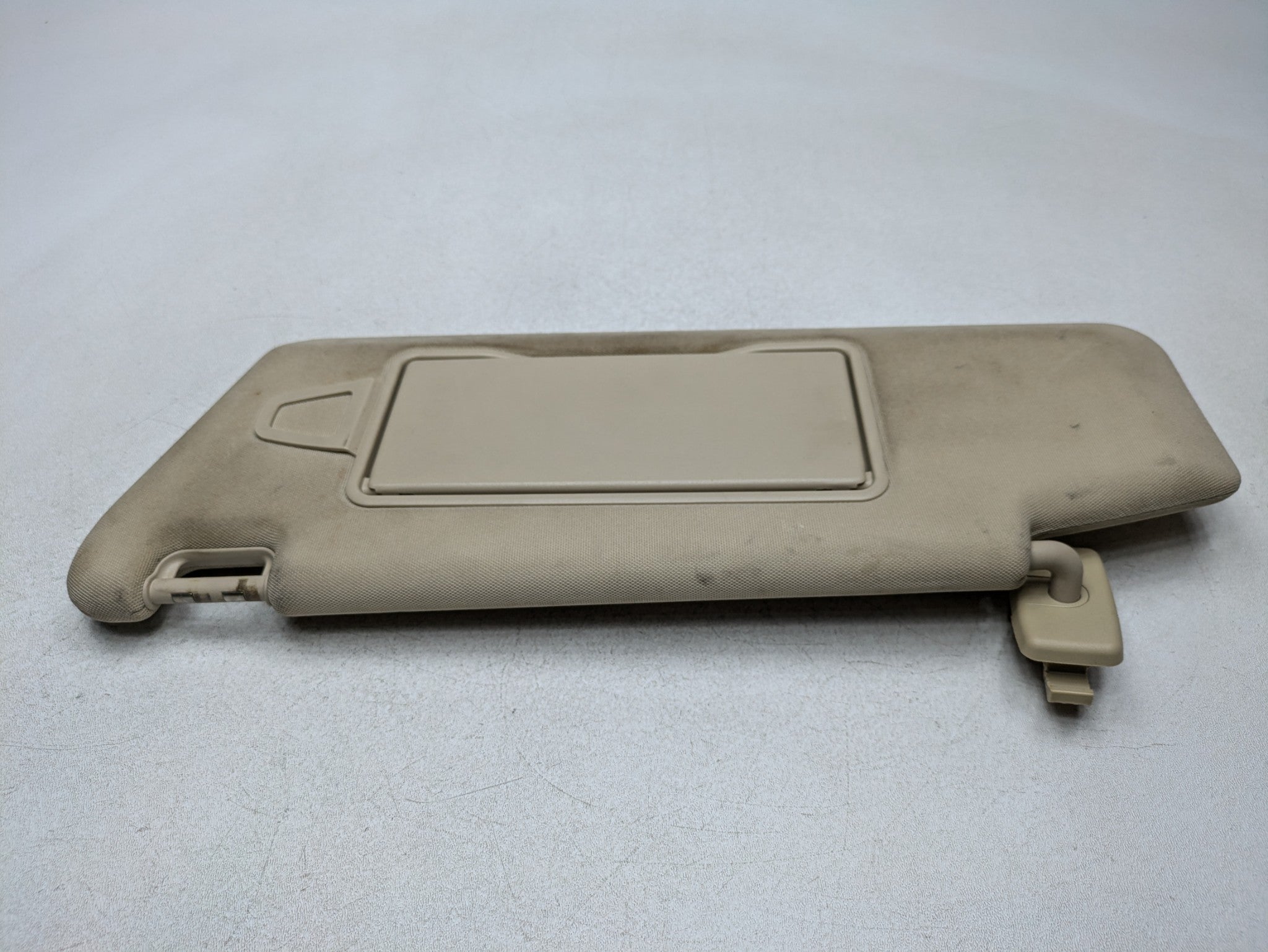 2012 - 2018 MERCEDES-BENZ CLS550 OEM SUN VISOR INTERIOR UPPER FRONT LEFT SIDE