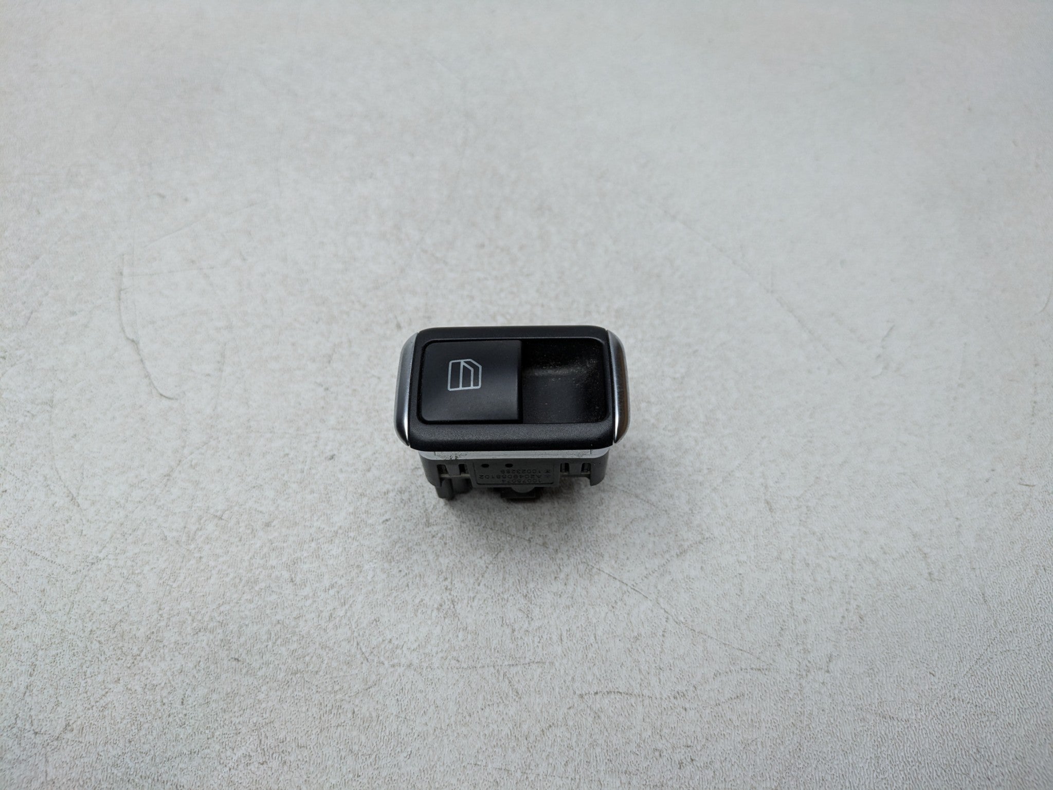2012 - 2018 MERCEDES-BENZ CLS550 OEM DOOR WINDOW CONTROL SWITCH REAR LEFT SIDE