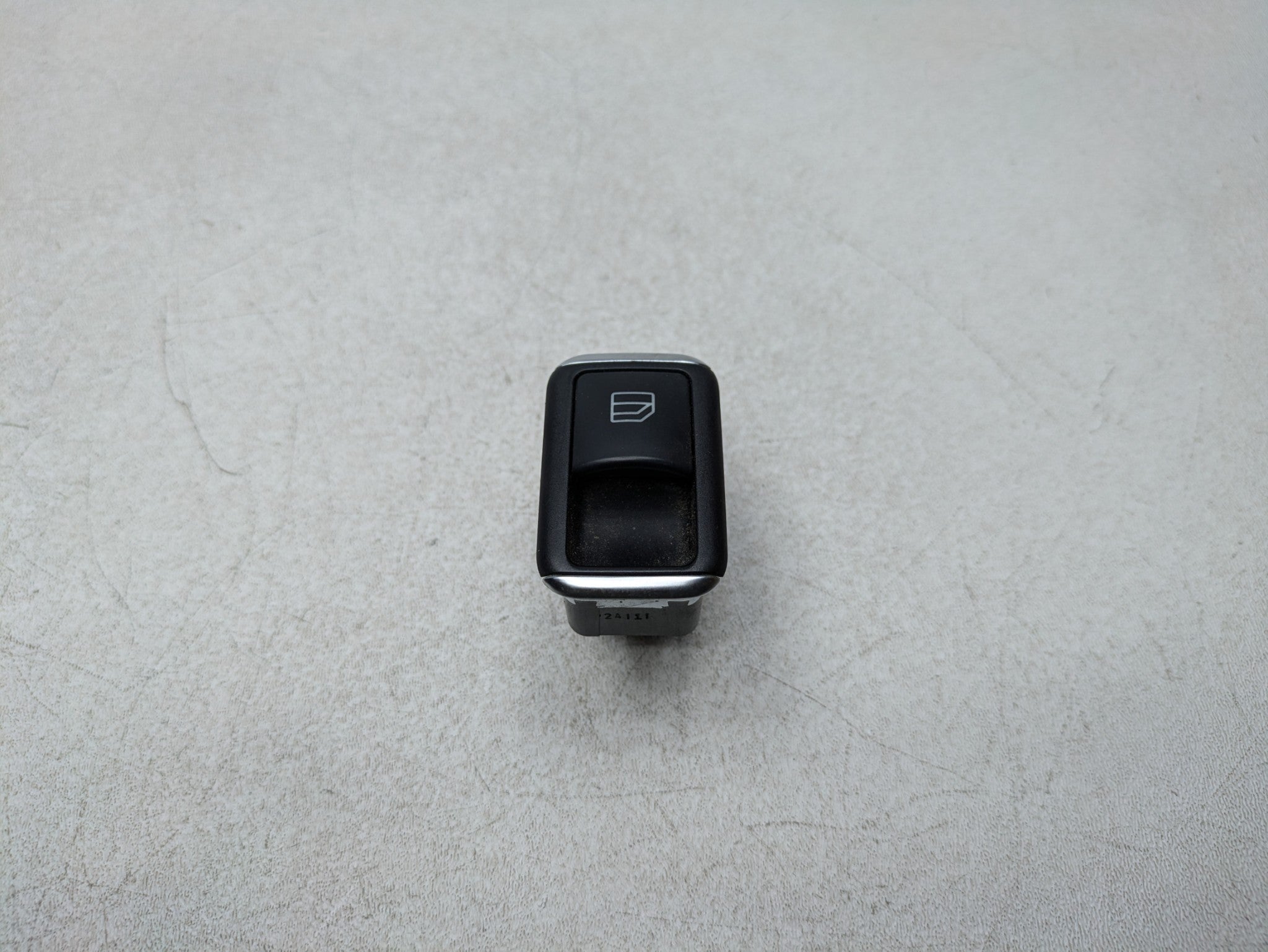 2012 - 2018 MERCEDES-BENZ CLS550 OEM DOOR WINDOW CONTROL SWITCH REAR LEFT SIDE